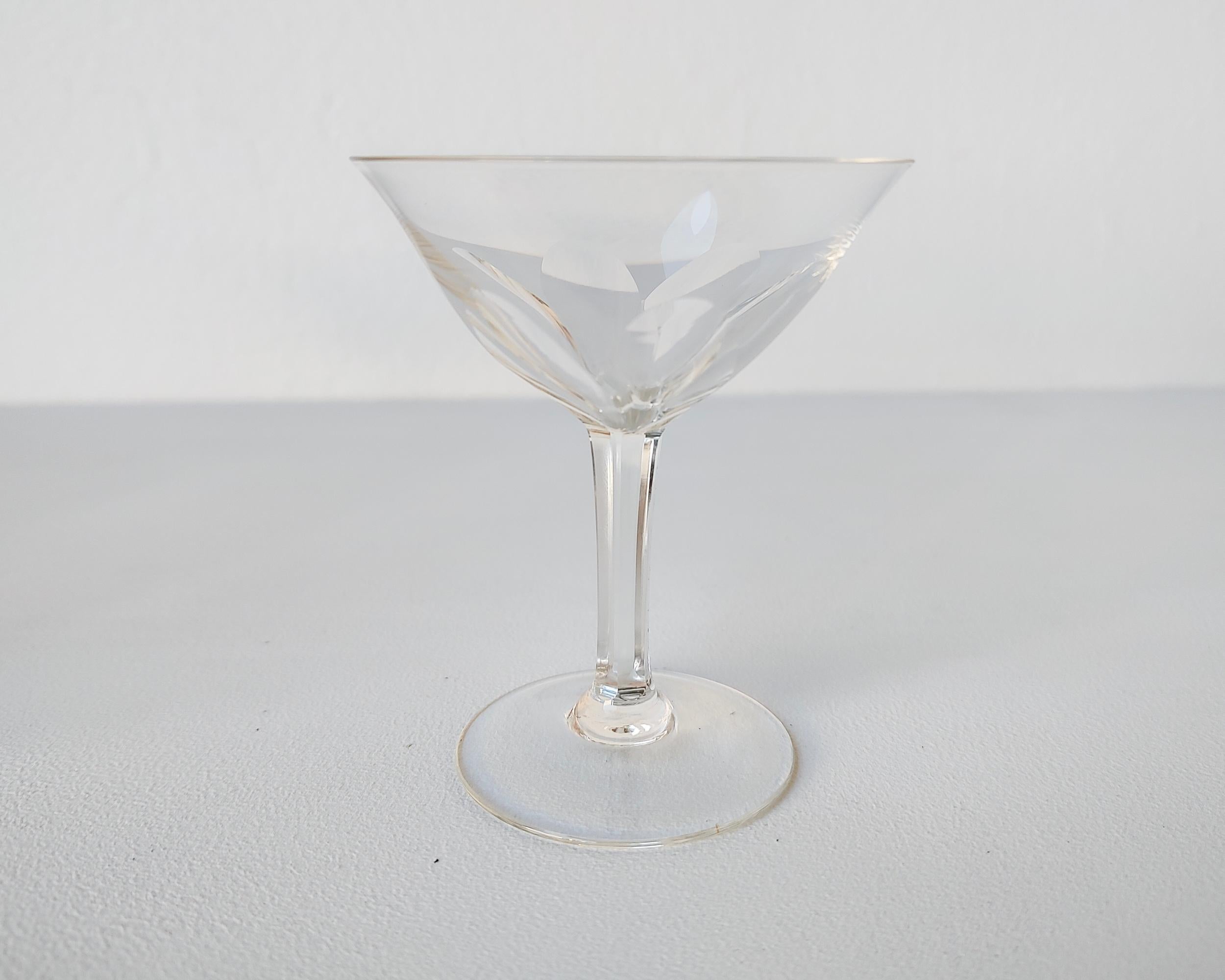 Belgian Set of 4 Faceted Gevaert Stemmed Cordial Glasses in the style of Val St Lambert For Sale