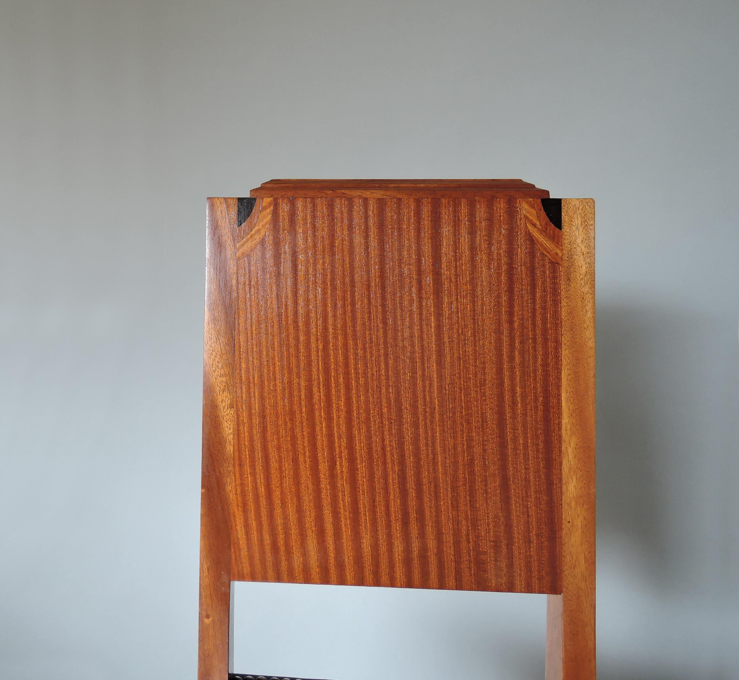 Set di 4 raffinate sedie da pranzo con schienale in legno degli anni '30 in vendita 3
