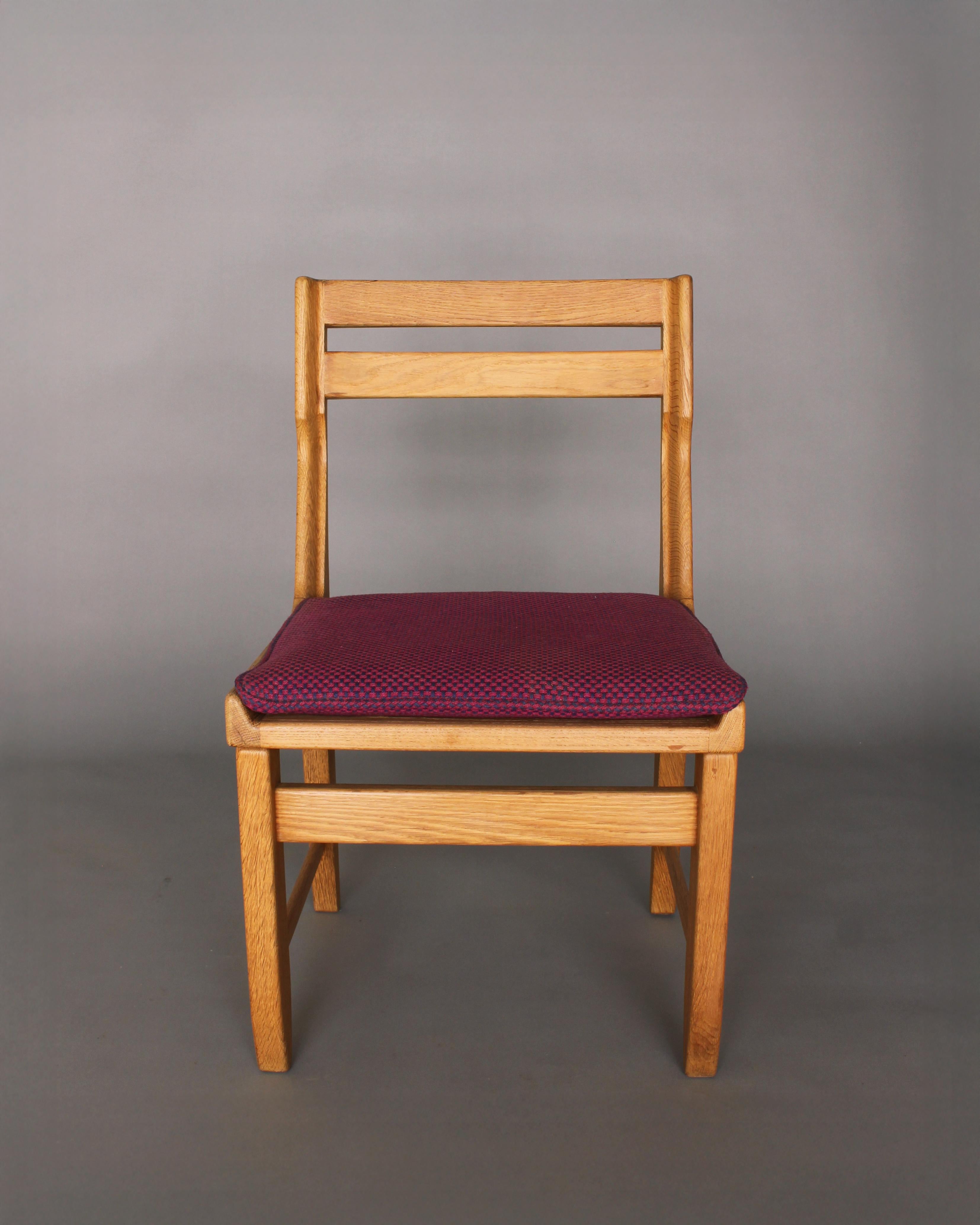 Robert Guillerme (1913-1990) e Jacques Chambron (1914-2001) - Un set di quattro raffinate poltroncine in rovere massiccio della metà del secolo scorso. Modello 