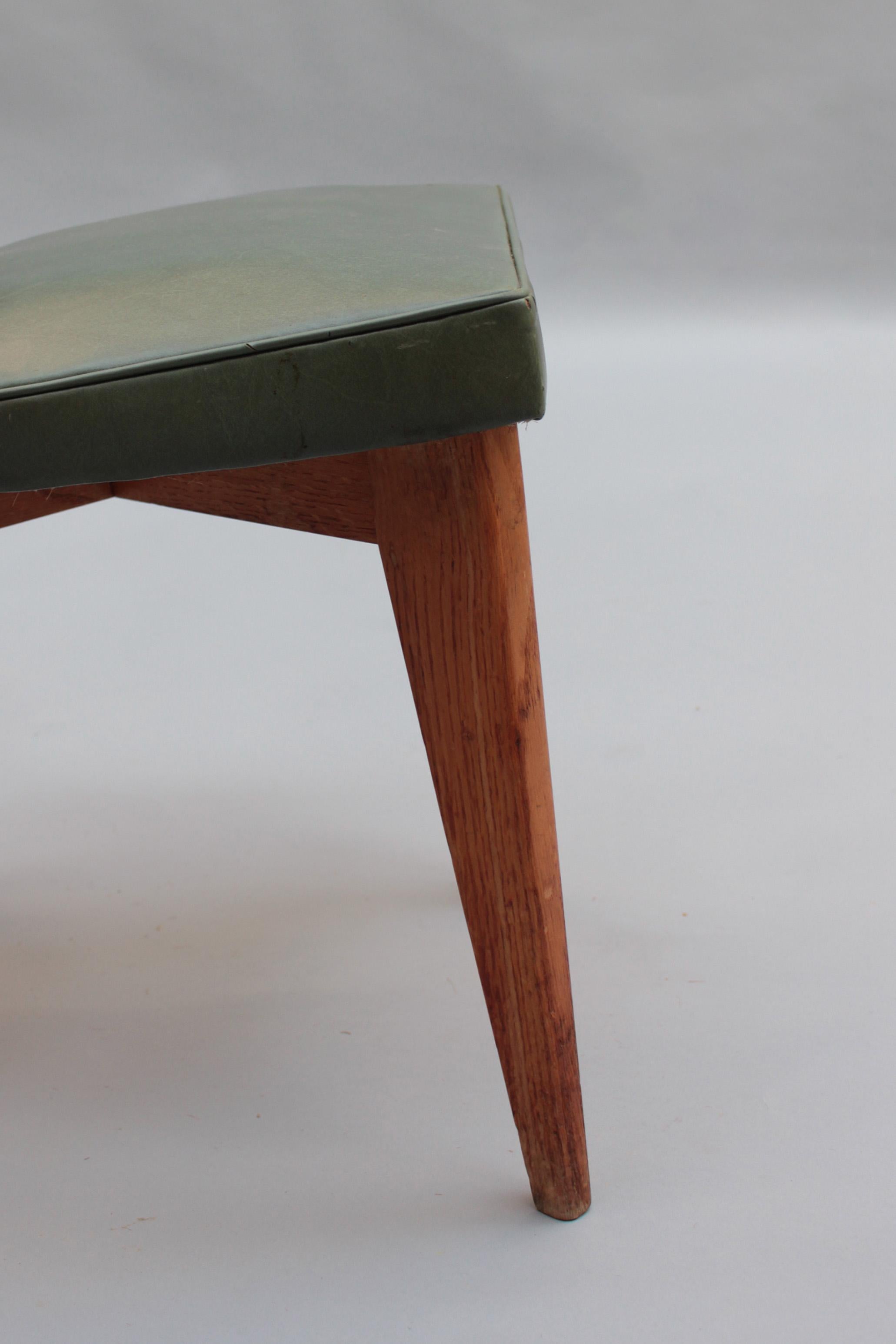 Set di 4 raffinate sedie da pranzo francesi degli anni '50 in Oak in vendita 3