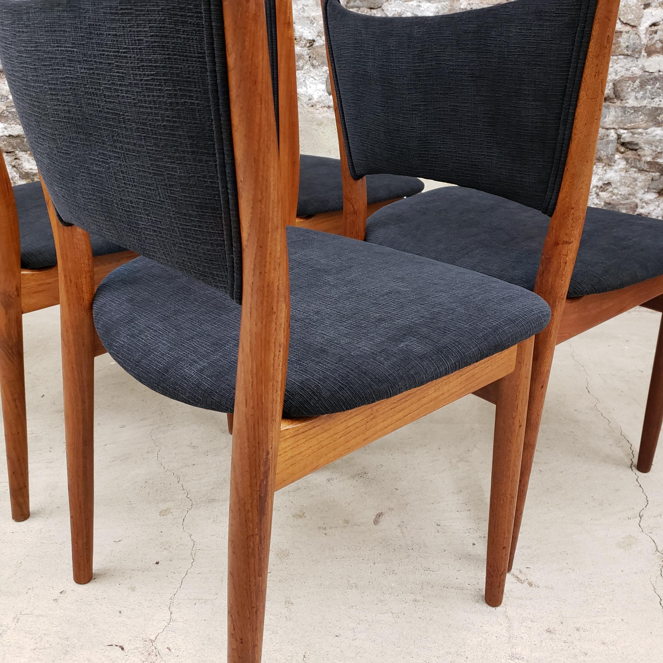 Upholstery Set of 4 Finn Juhl for Soren Willadsen SW86 Dining Chairs