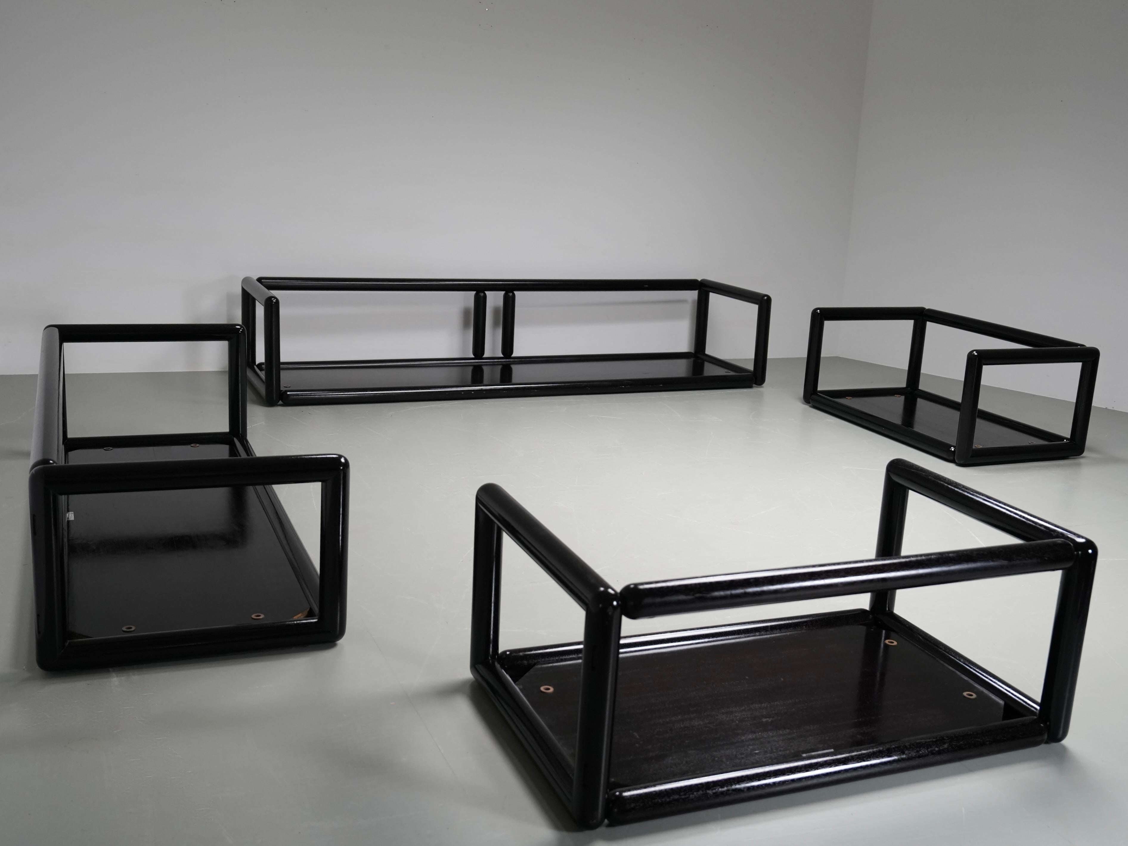 Set of 4 first edition Carlo Scarpa 'Cornaro' Sofa's for Simon, Italy, 1970's For Sale 9