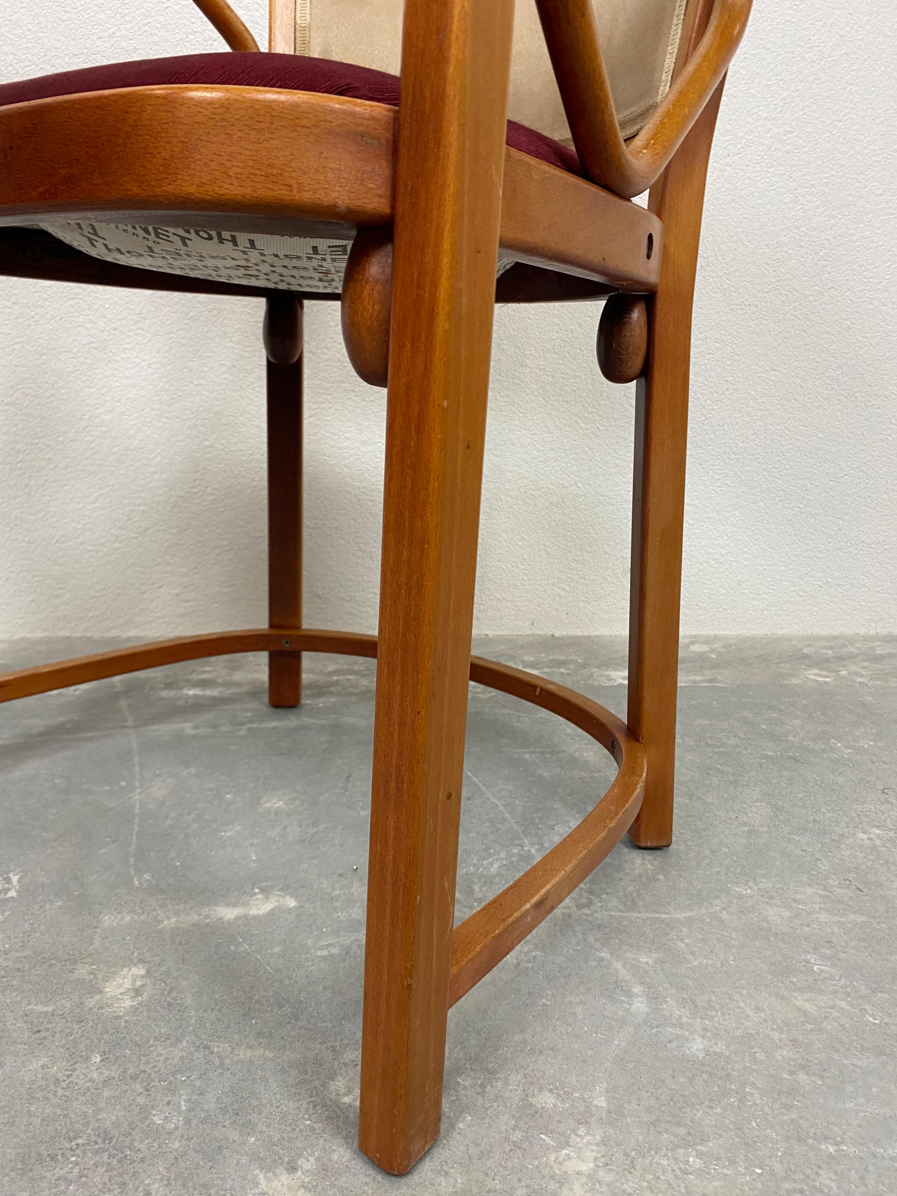Late 20th Century Set of 4 Fledermaus Chairs Executed by Thonet For Sale