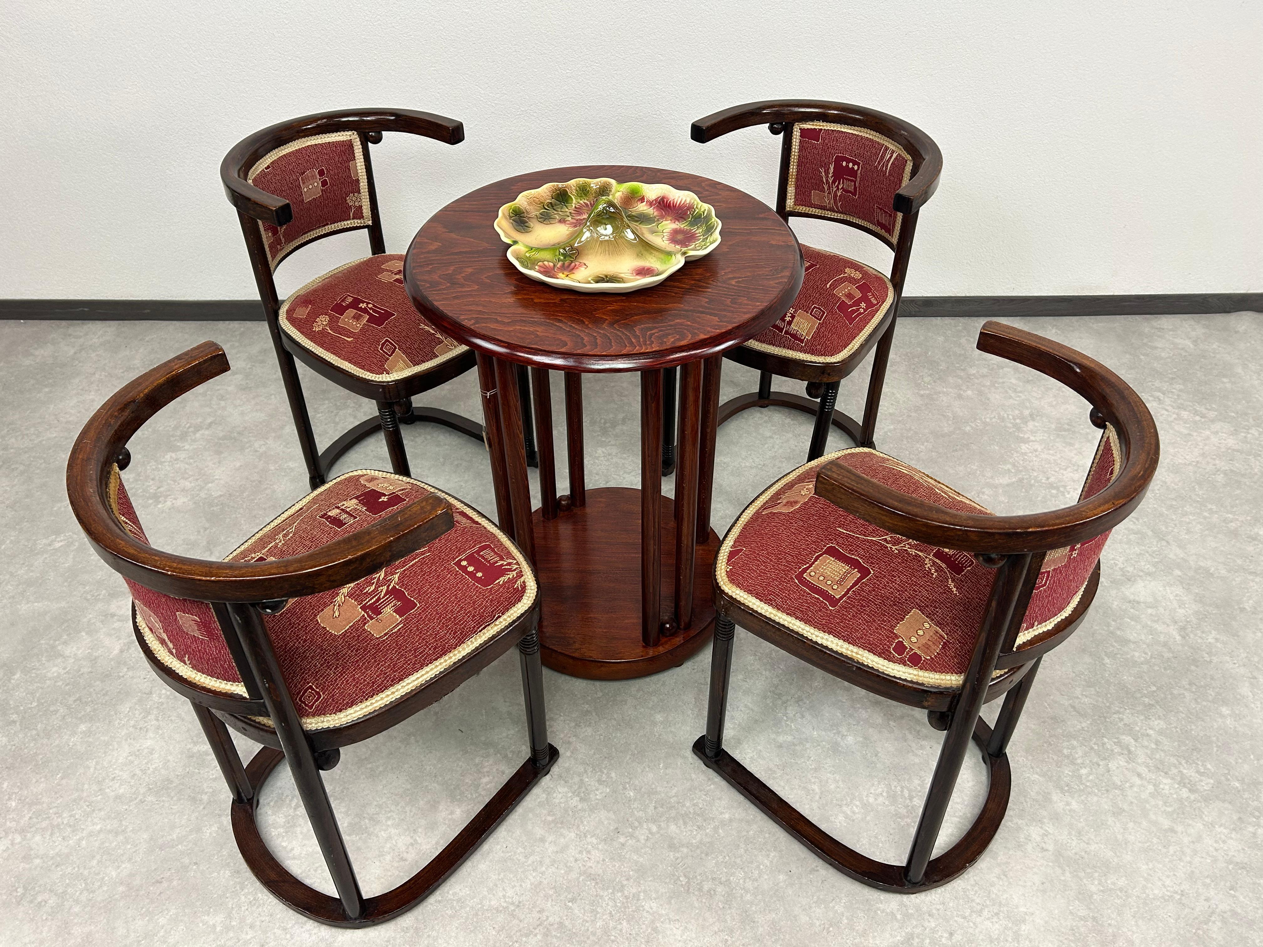 Vienna Secession Set of 4 Fledermaus chairs no.728 arch. Josef Hoffmann