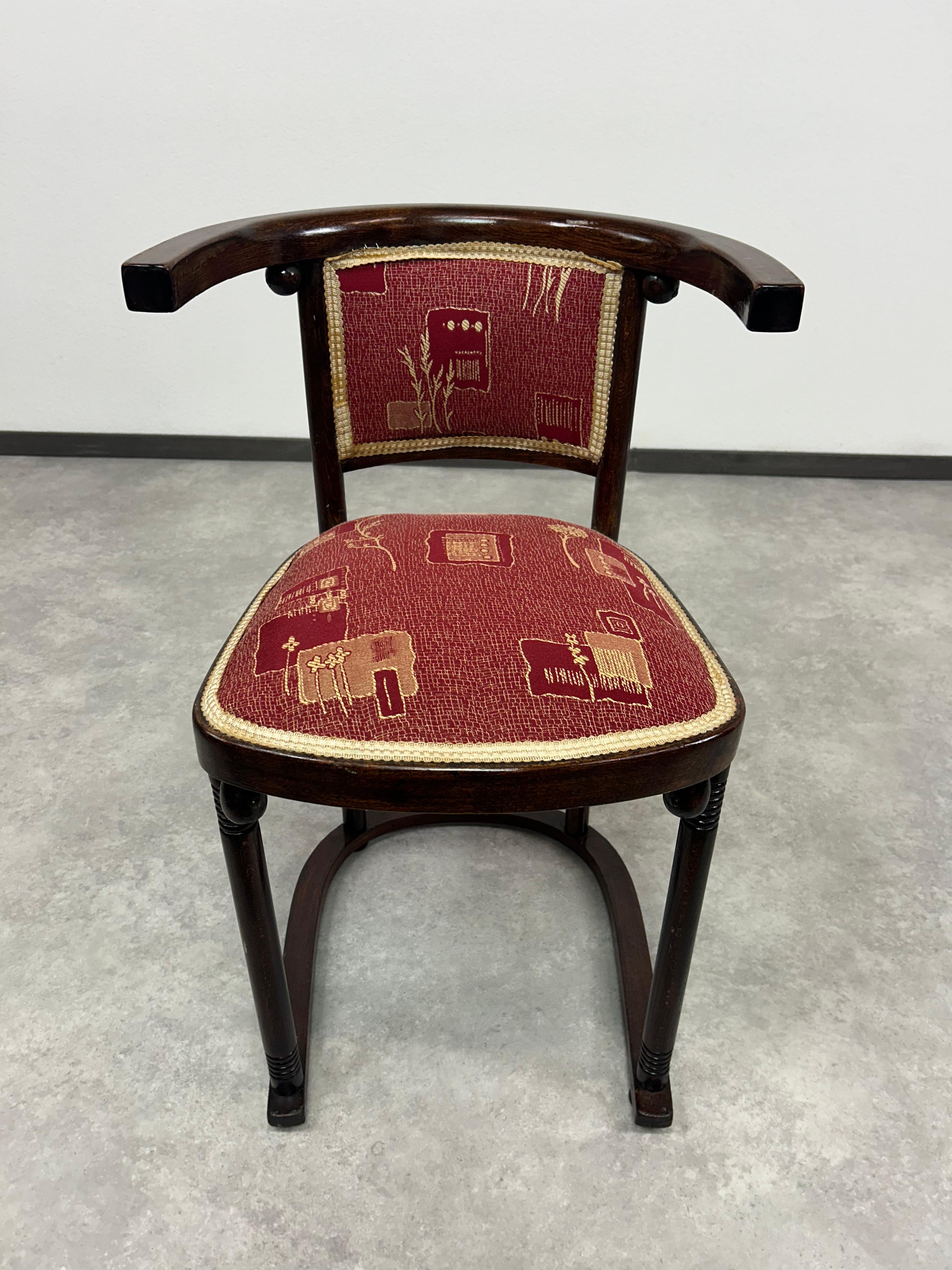 Beech Set of 4 Fledermaus chairs no.728 arch. Josef Hoffmann