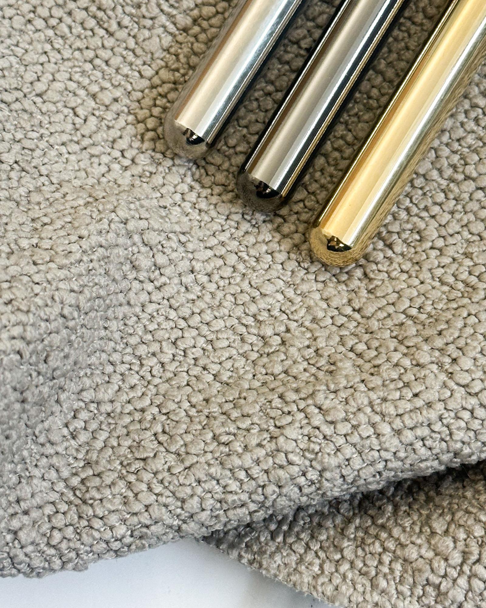 set de 4 taburetes de barra Flow Gold de Enrico Girotti en COL en venta 4