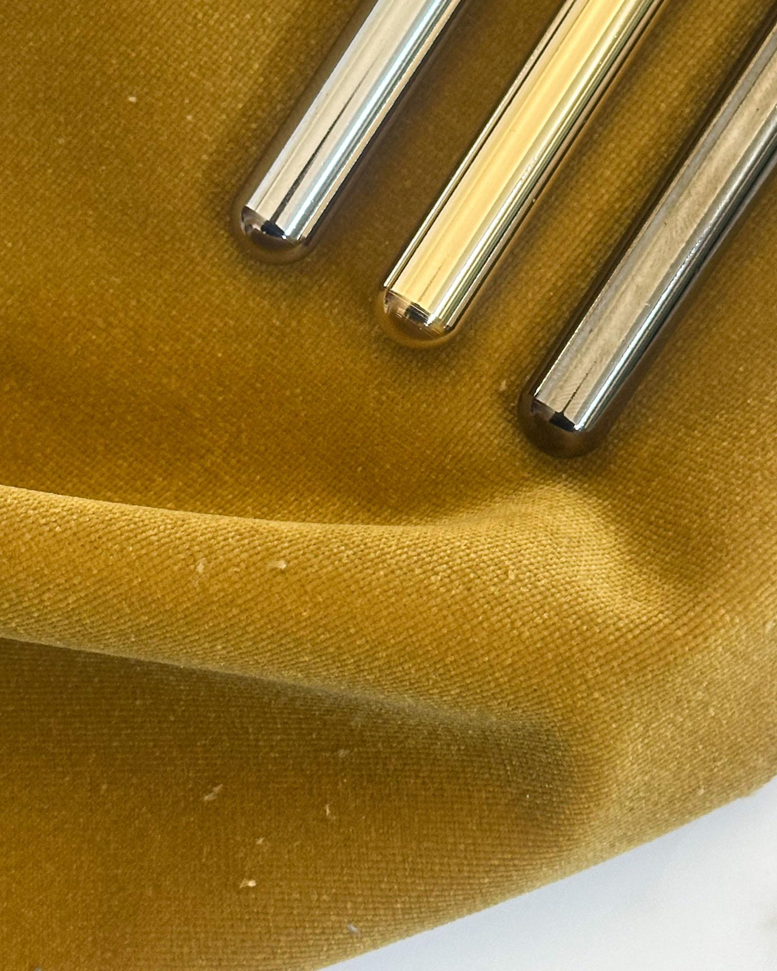 set de 4 taburetes de barra Flow Gold de Enrico Girotti en COL Acero en venta