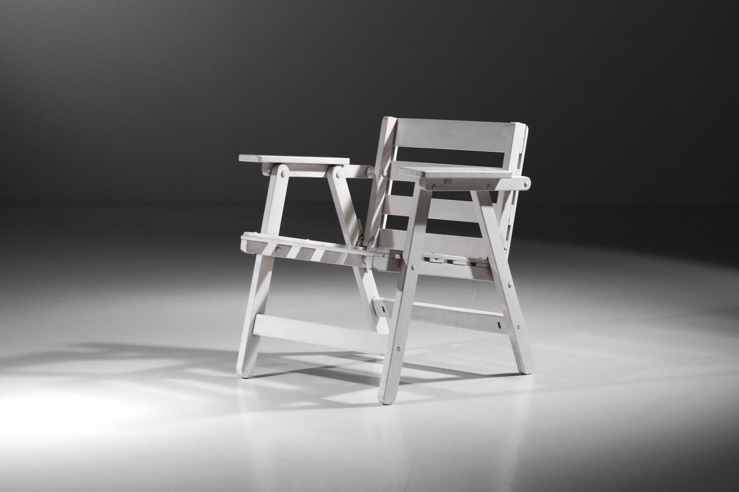 Wood Set of 4 foldable garden chairs from the 70s and 80s in white lacquered wood For Sale