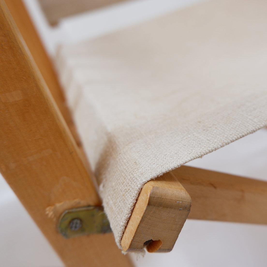 Set of 4 folding chairs in oak and cotton canvas For Sale 4