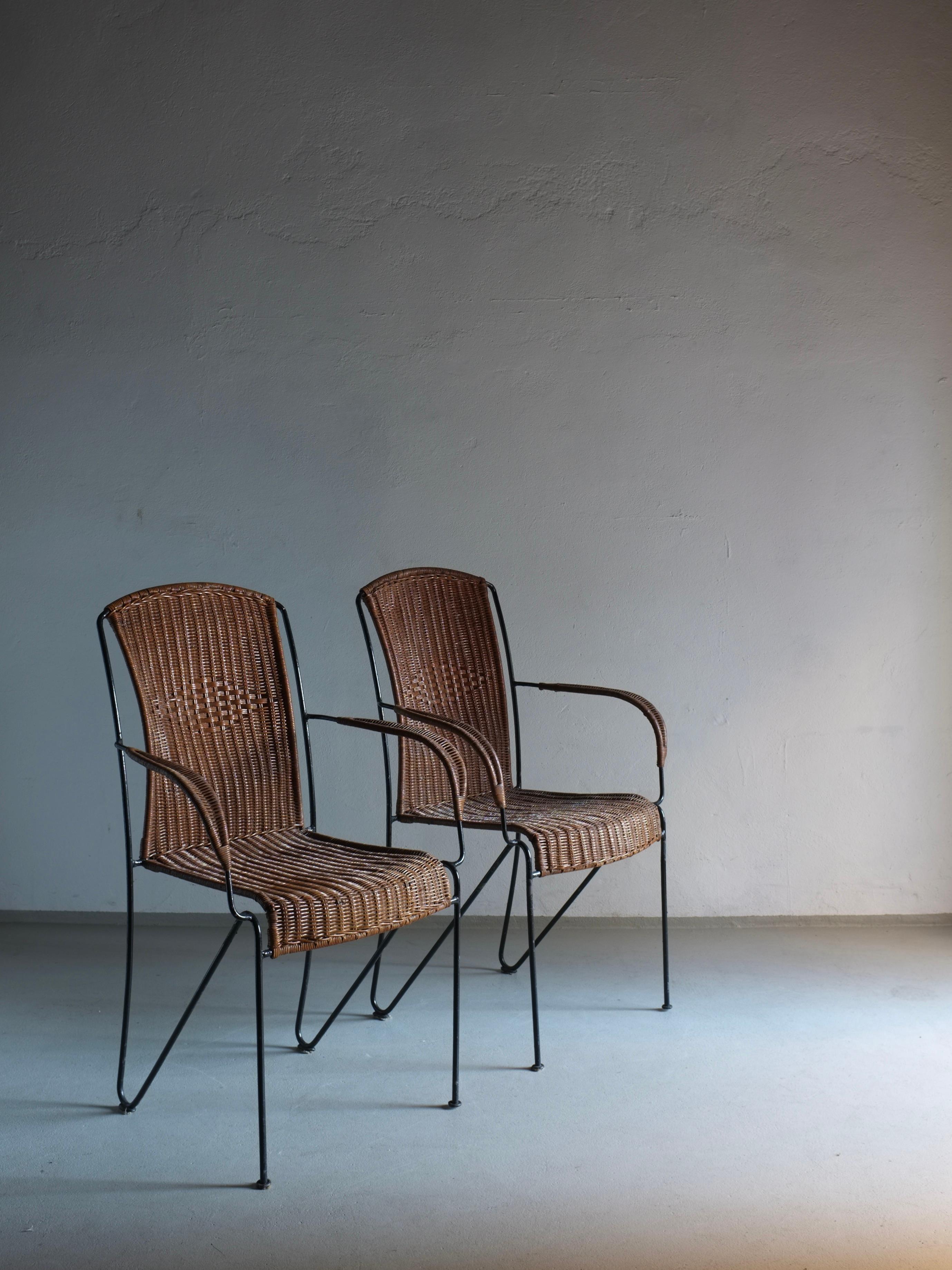 Américain Ensemble de 4 chaises empilables en acier et osier Frederick Weinberg, années 1960 en vente