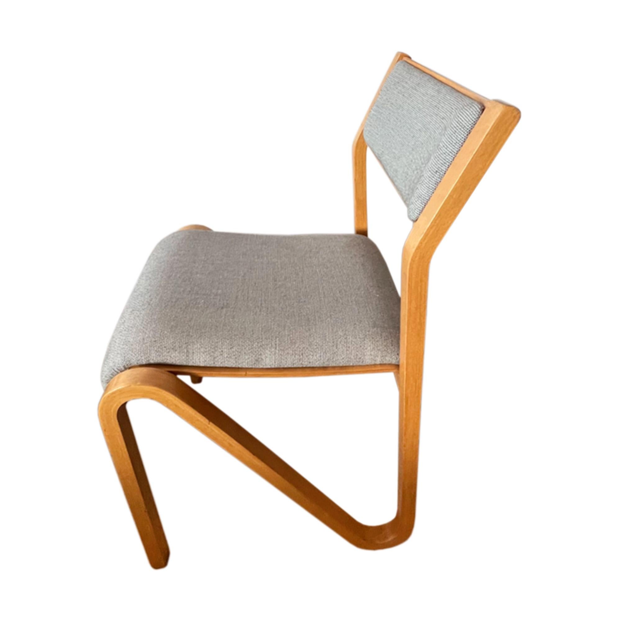 Mid-Century Modern Set of 4 French 1960s Stacking Chairs in the Manner of Alvar Alto For Sale
