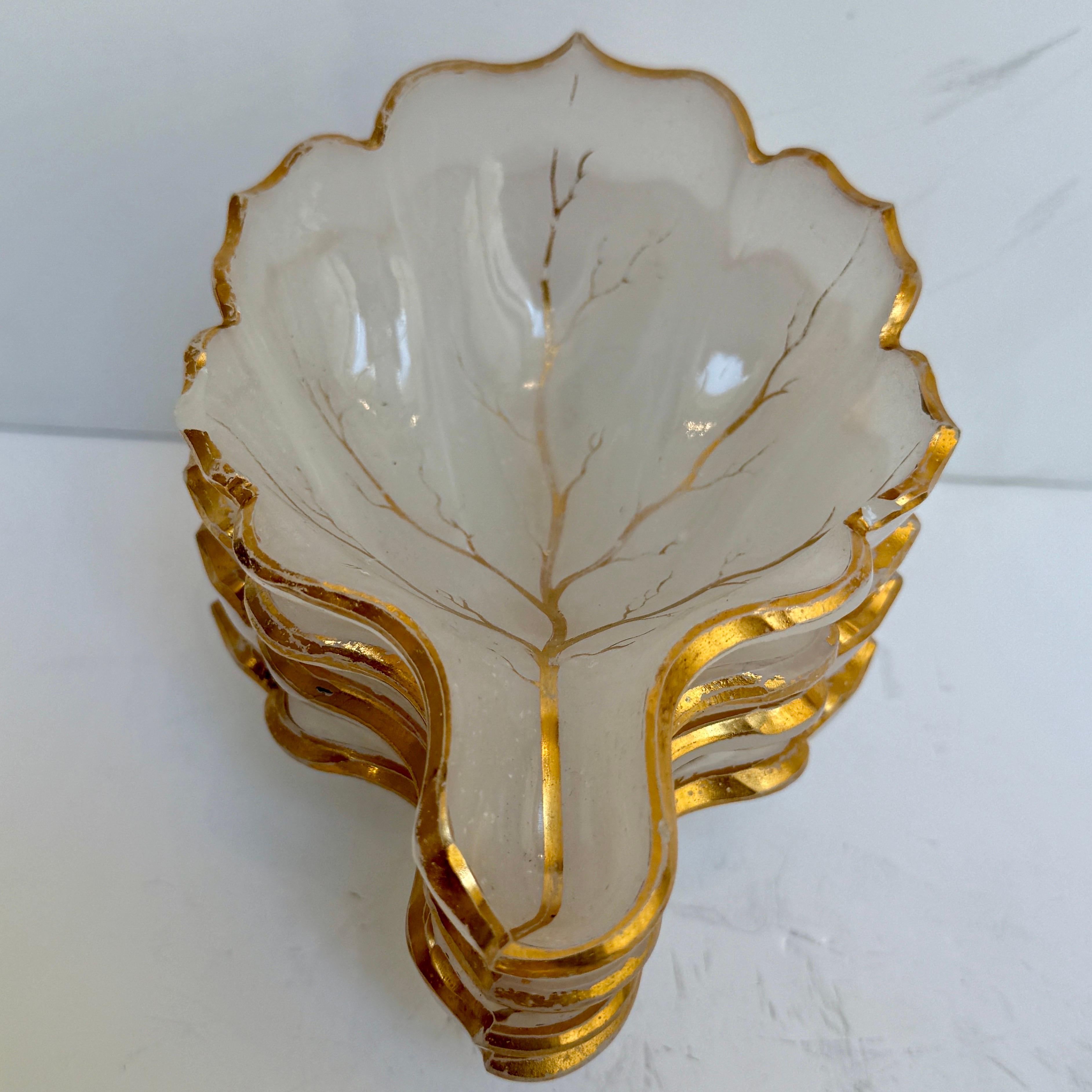 Satz von 4 French Opaline Candy Dishes des 19. Jahrhunderts in Blattform im Angebot 7
