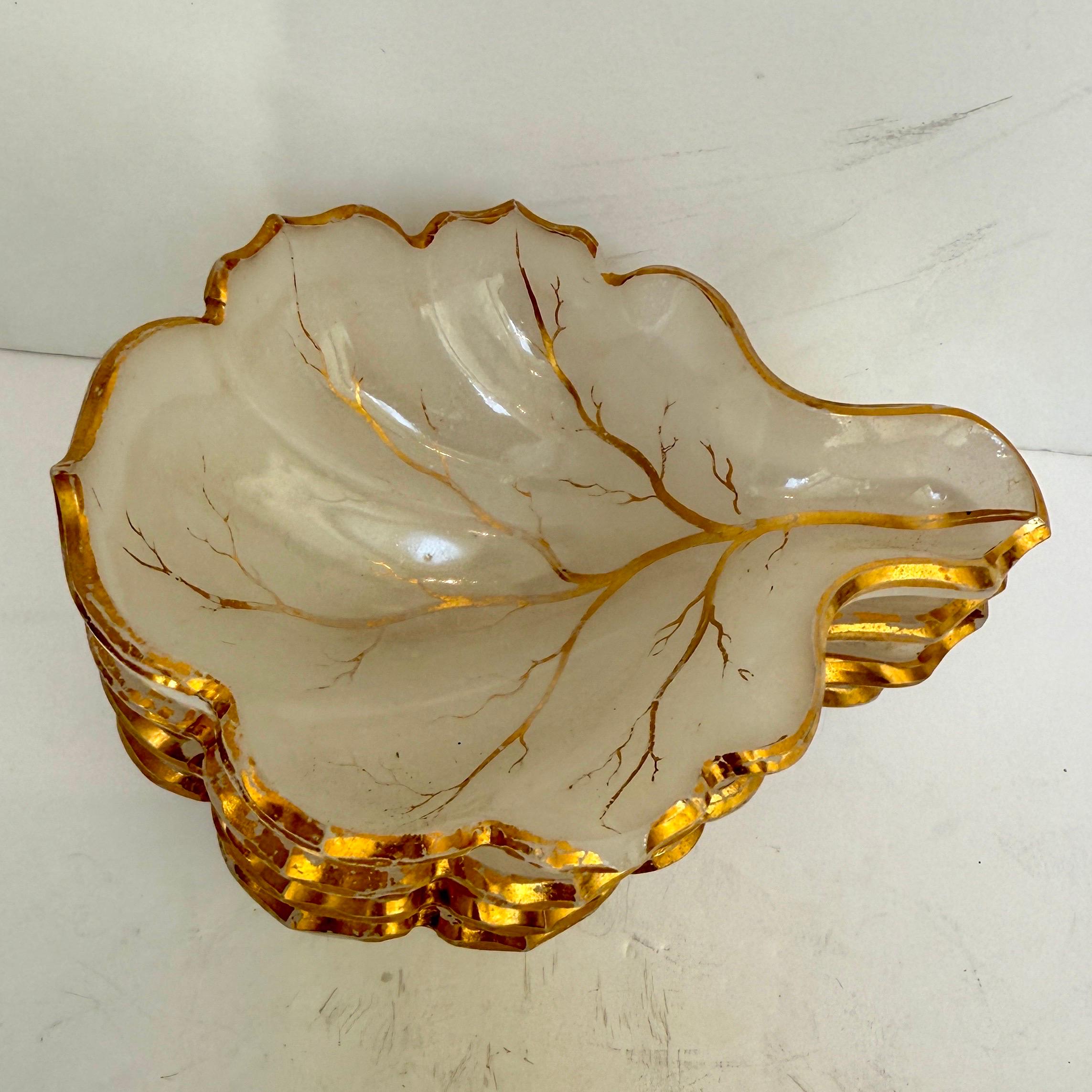 Satz von 4 French Opaline Candy Dishes des 19. Jahrhunderts in Blattform im Angebot 13