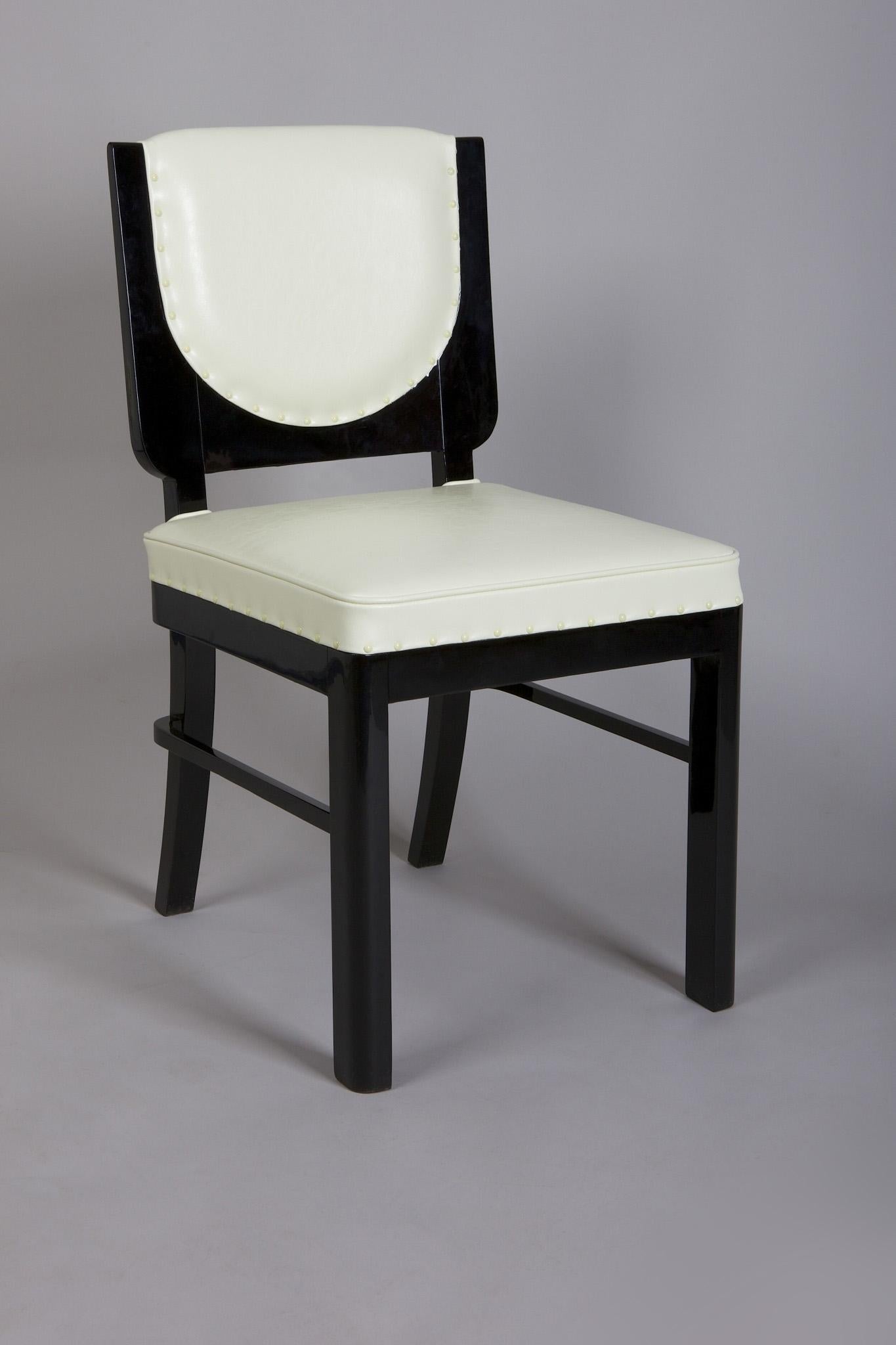 Early 20th Century Set of 4 French Art Deco Chairs Made in the 1920s, Fully Restored, Ebony For Sale