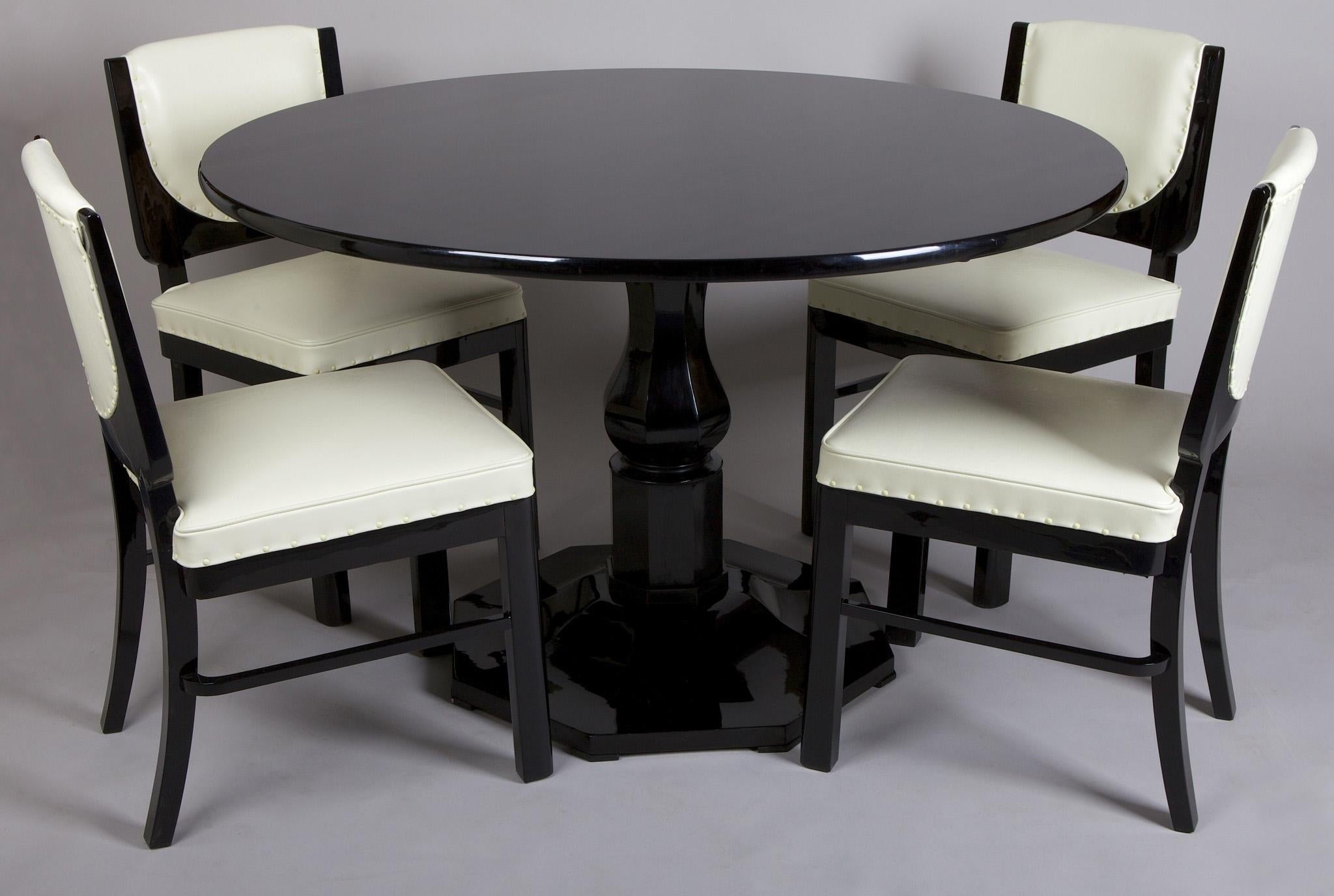 Wood Set of 4 French Art Deco Chairs Made in the 1920s, Fully Restored, Ebony For Sale