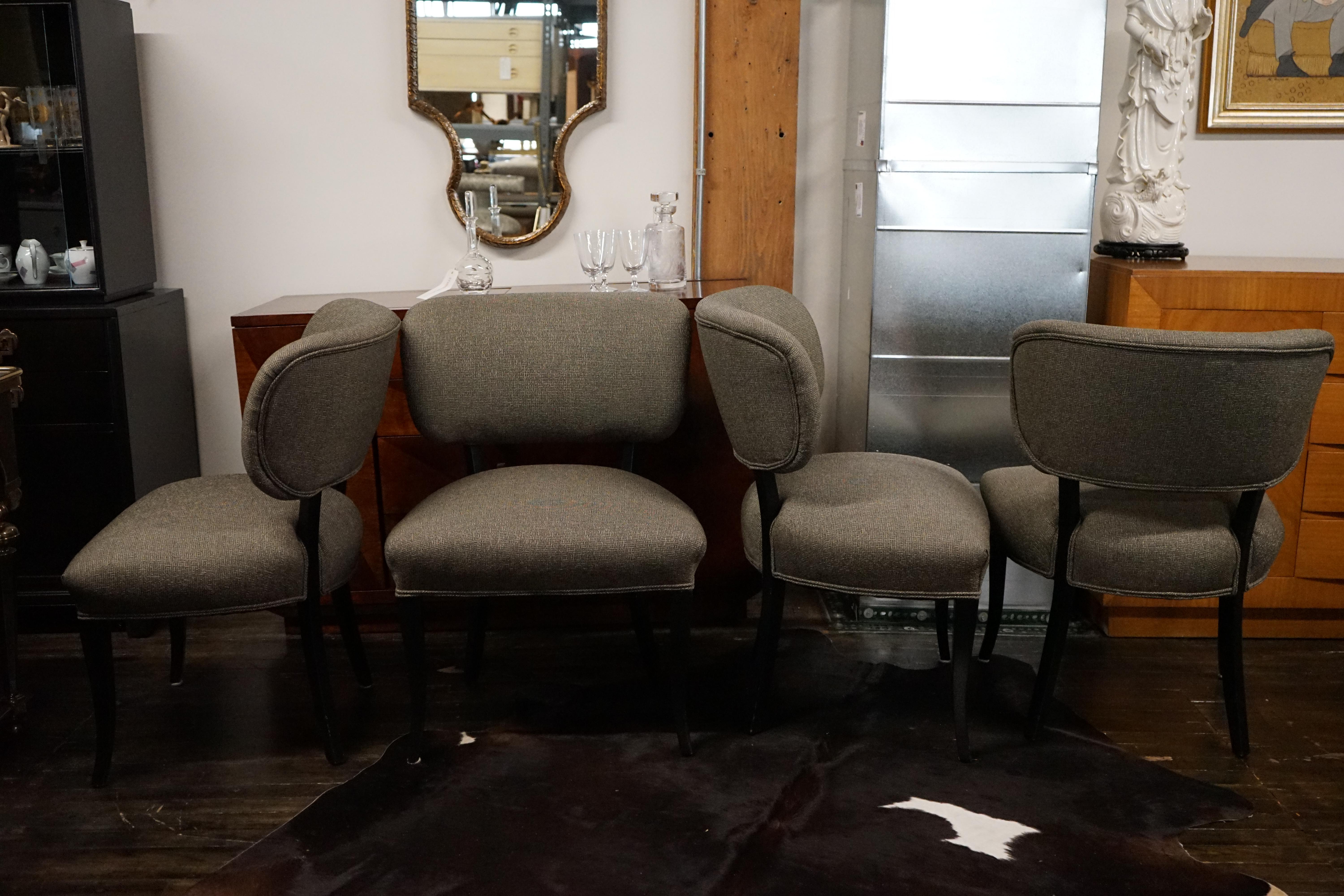 Set of 4 French Art Deco Dining Chairs with Ebonized Legs In Good Condition For Sale In Chicago, IL