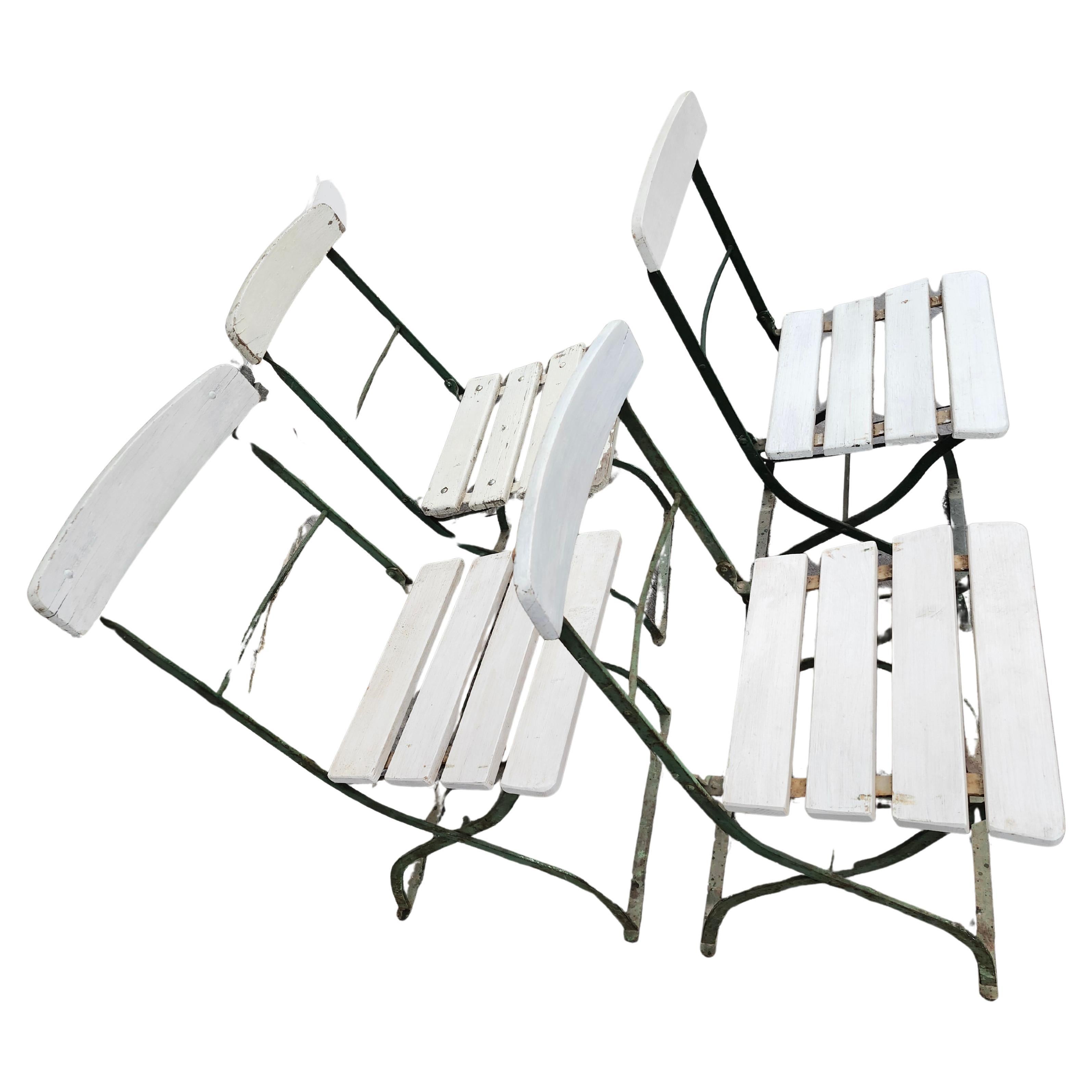 Set di 4 sedie da pranzo francesi Bistro da giardino Foldes con struttura in ferro e doghe in Wood 1925 in vendita 1