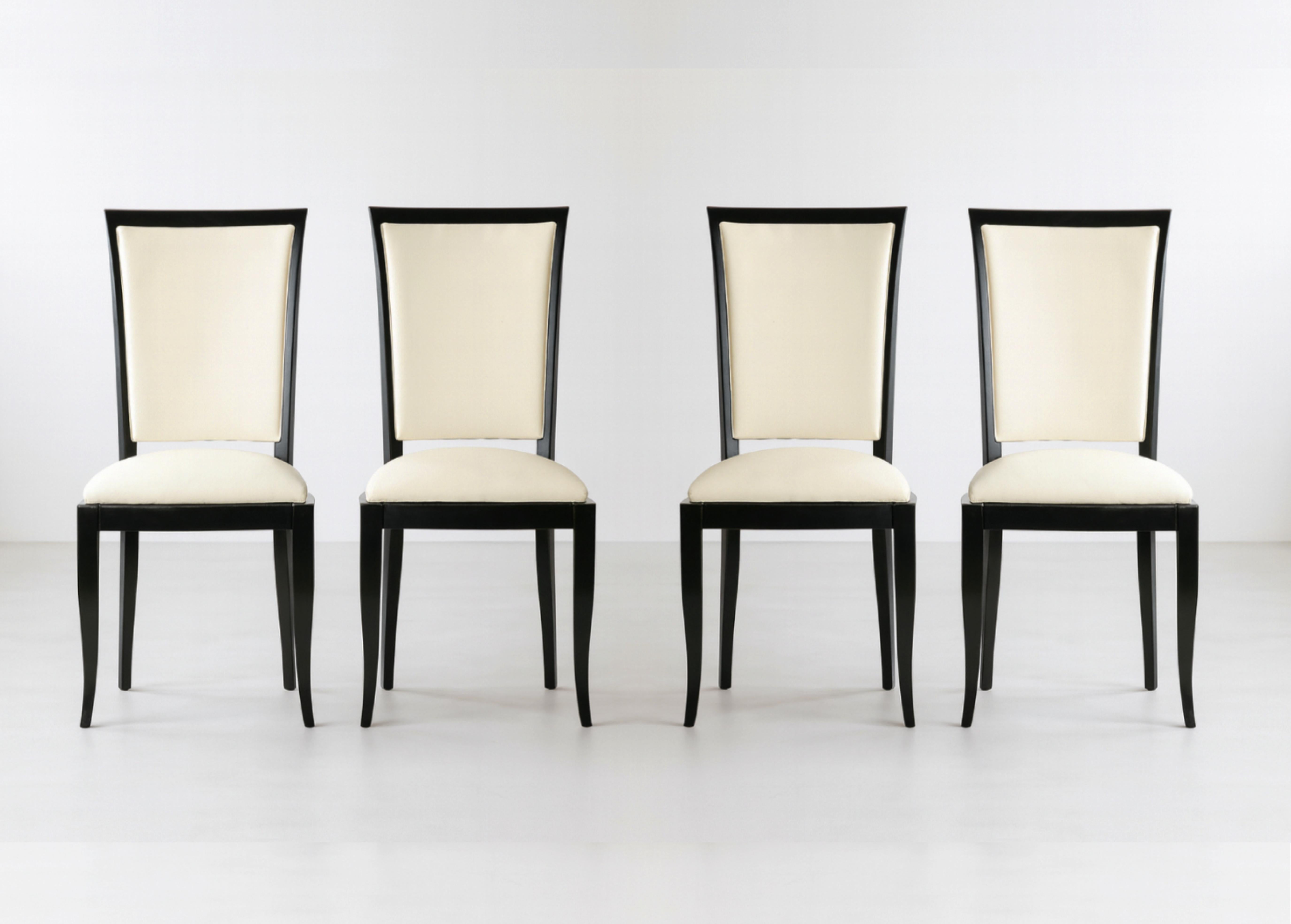 Set of 4 French Black Lacquer Art Deco Dining Chair, 20th Century im Angebot