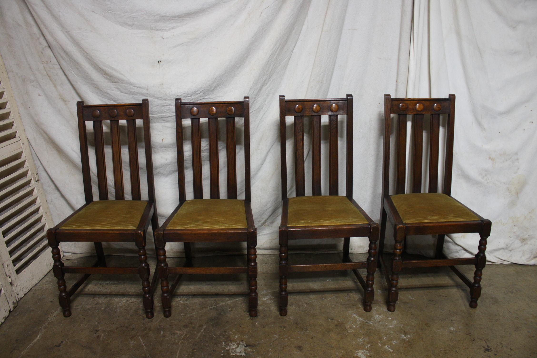 Set of 4 French Chairs and 2 Armchairs In Good Condition For Sale In Stockbridge, GA