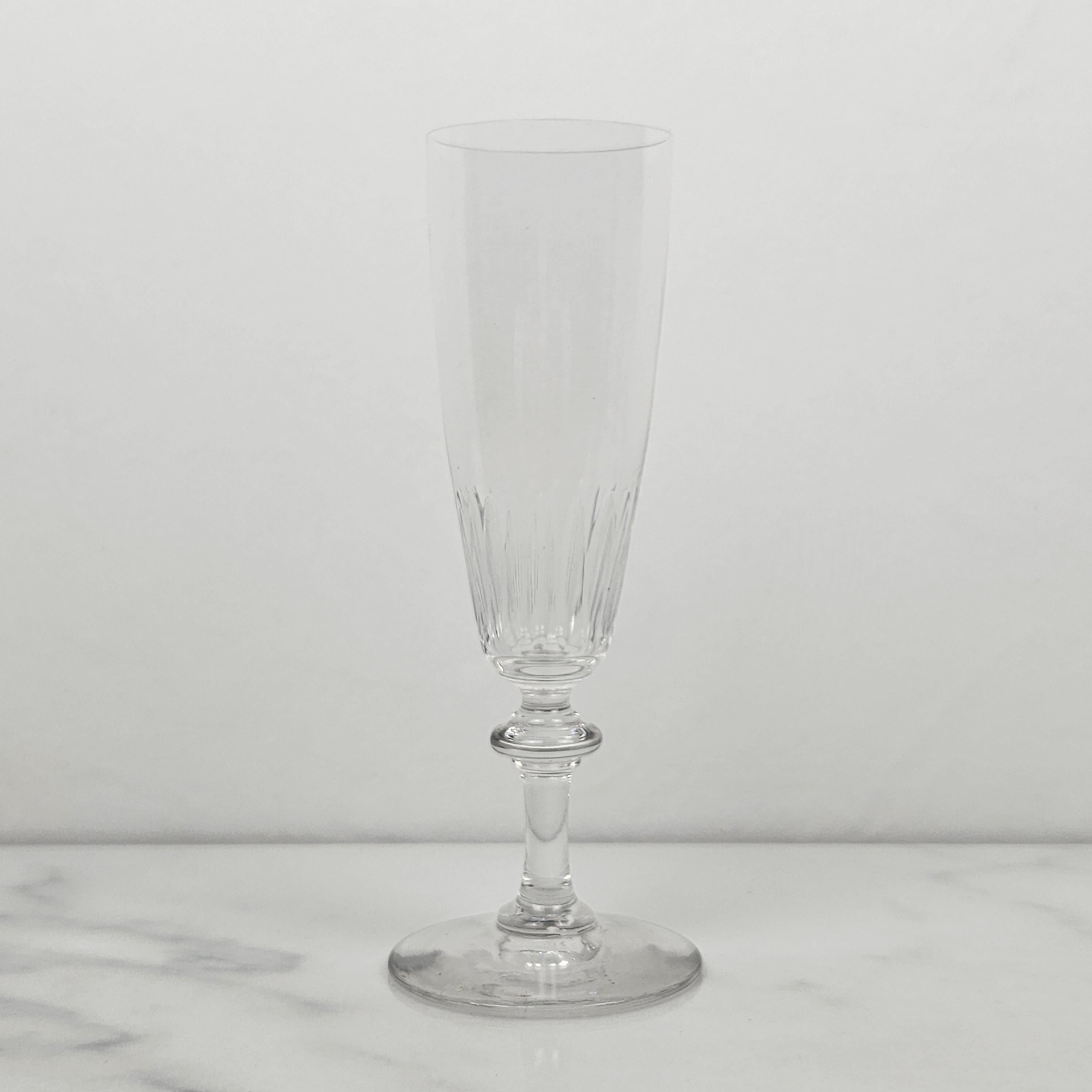 Romantique Ensemble de 4 flûtes à champagne françaises en cristal, vers 1870 en vente
