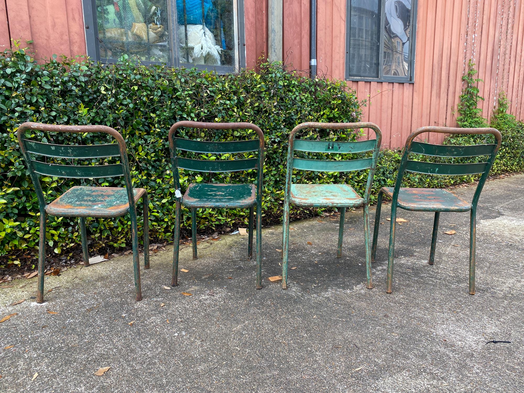 Mid-20th Century Set of 4 French Industrial Painted Metal Stacking Chairs, circa 1960s