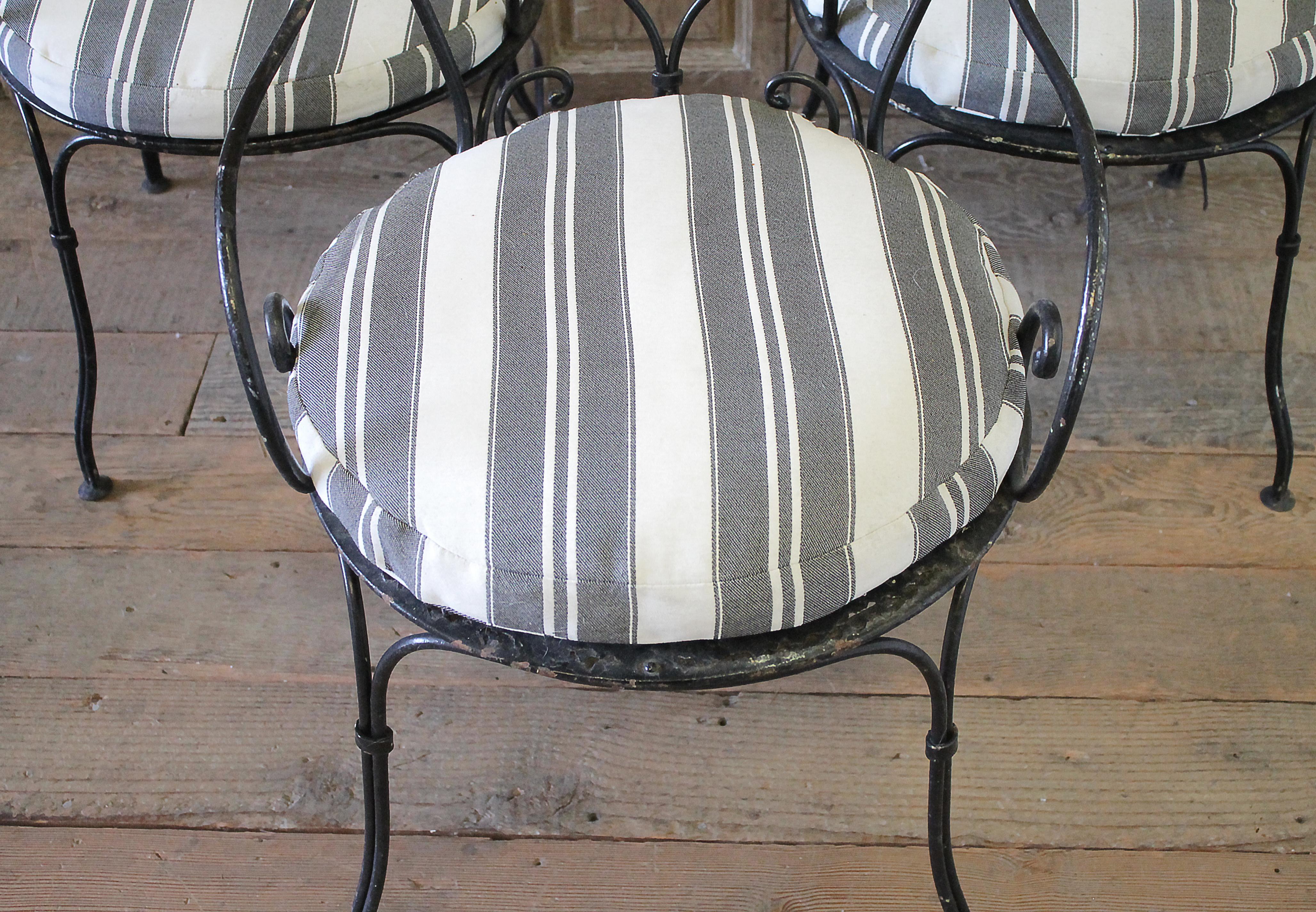 bistro outdoor cushions