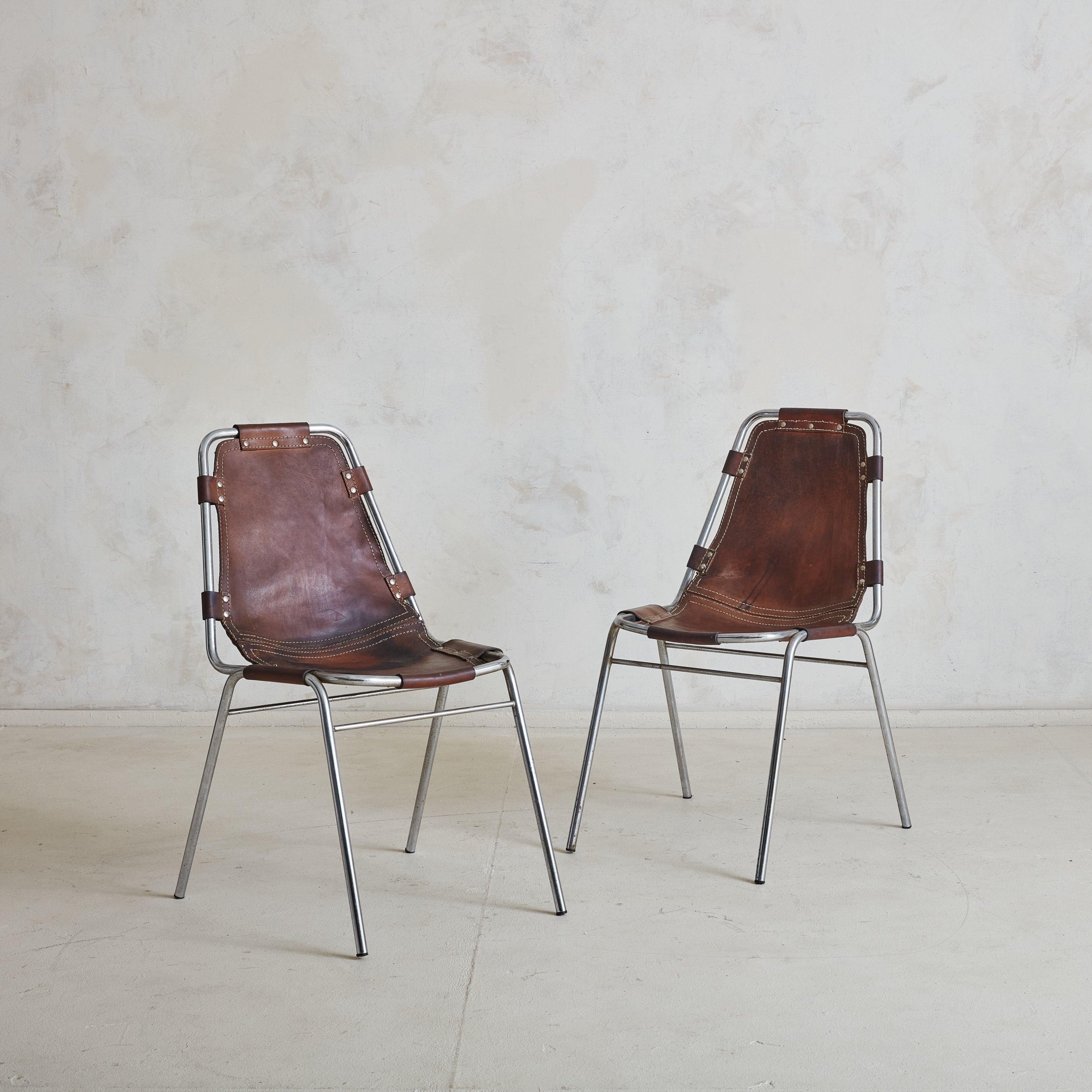 Set of 4 French 'Les Arcs' Brown Leather Chairs Attributed to Charlotte Perriand (Moderne der Mitte des Jahrhunderts) im Angebot