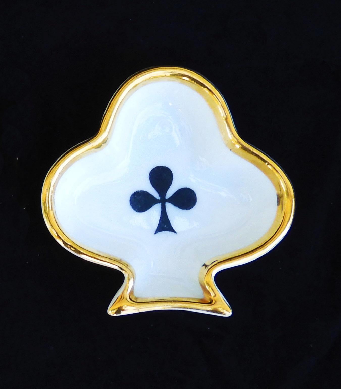 Satz von 4 Französisch Limoges Porzellan Spielkarte Thematische Gerichte/Ashrays C1960s im Zustand „Gut“ im Angebot in Trensacq, FR