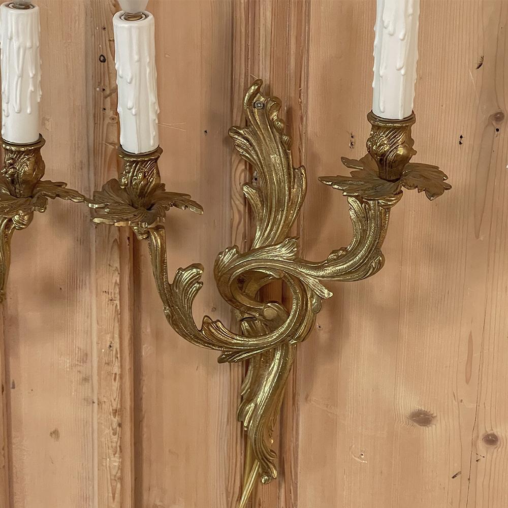 Set of 4 French Louis XV Bronze Electrified Wall Sconces 11