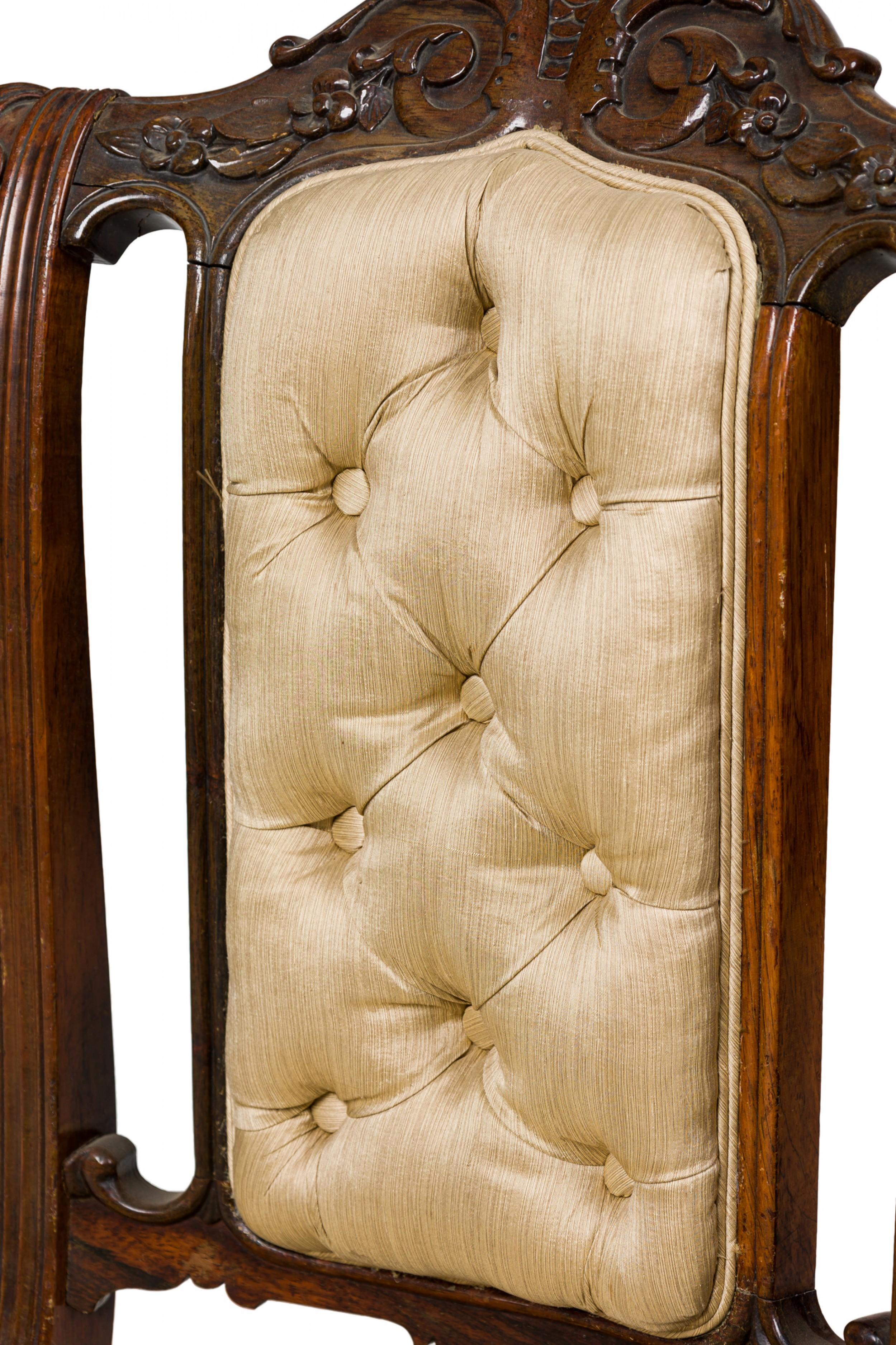 Set of 4 French Louis XV-Style Mahogany & Beige Tufted Upholstered Side Chairs In Good Condition For Sale In New York, NY