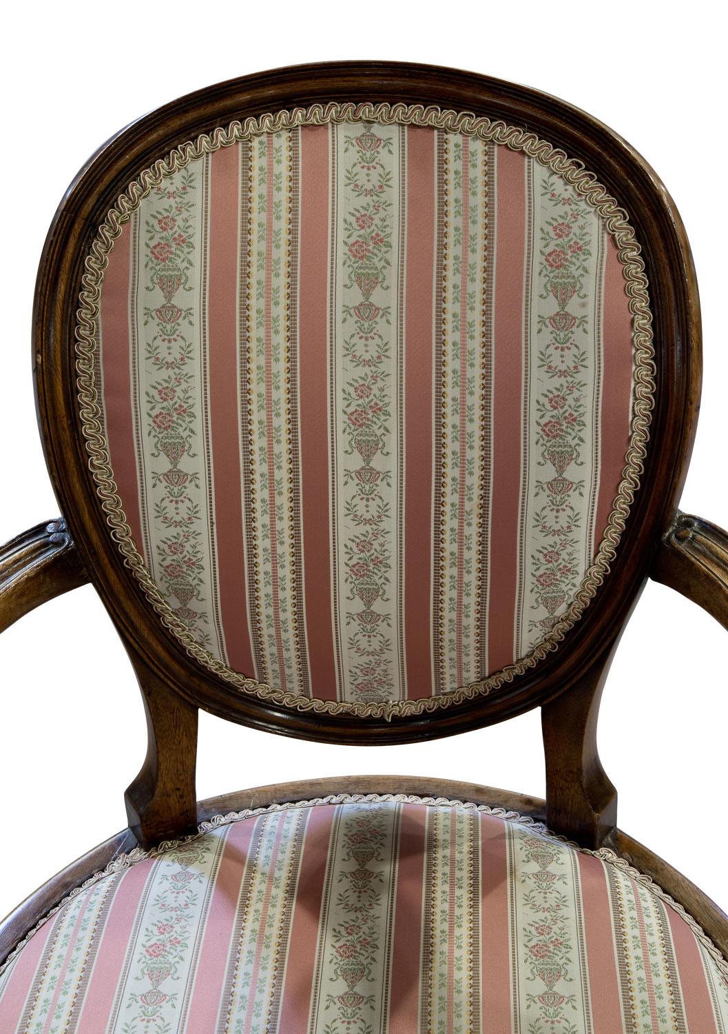 Set of 4 French Mahogany Balloon Back Carver Chairs, circa 1890 For Sale 3