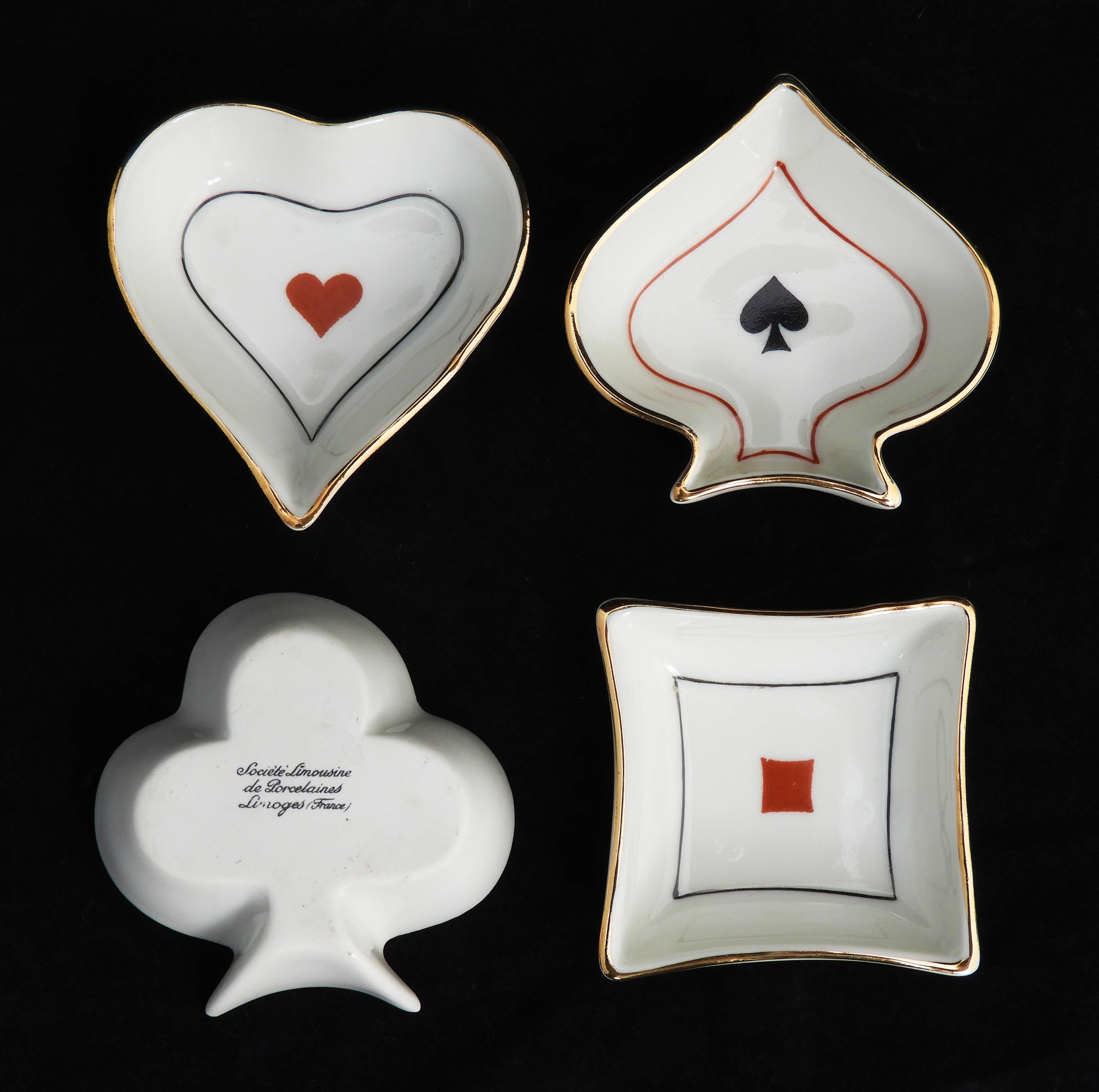 Set of 4 French Mid Century Limoges Porcelain Playing Card Themed Dishes/Ashrays In Good Condition In Trensacq, FR