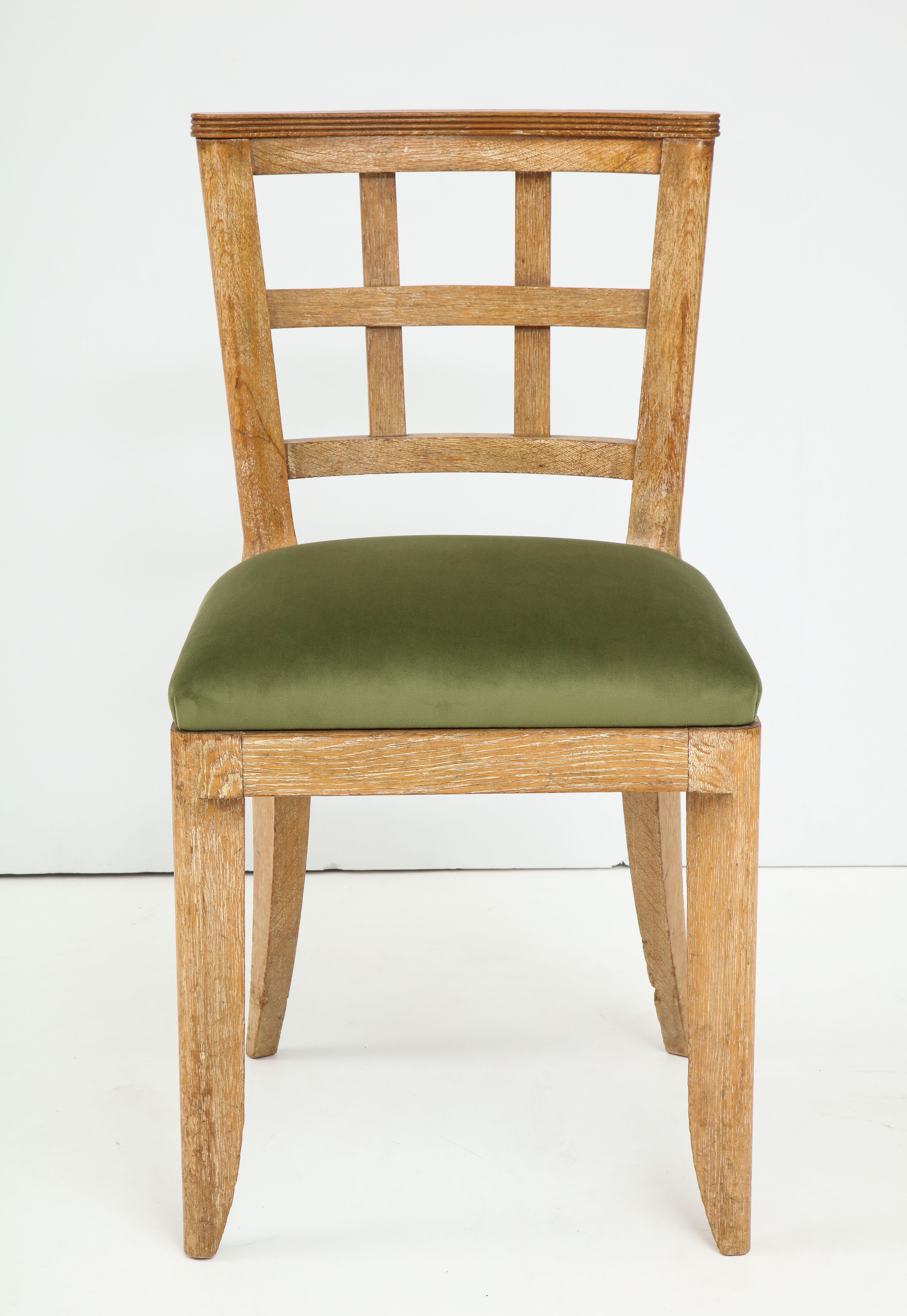 Set of 4 French Mid-Century Modern Cerused Oak Dining Chairs In Good Condition In New York, NY