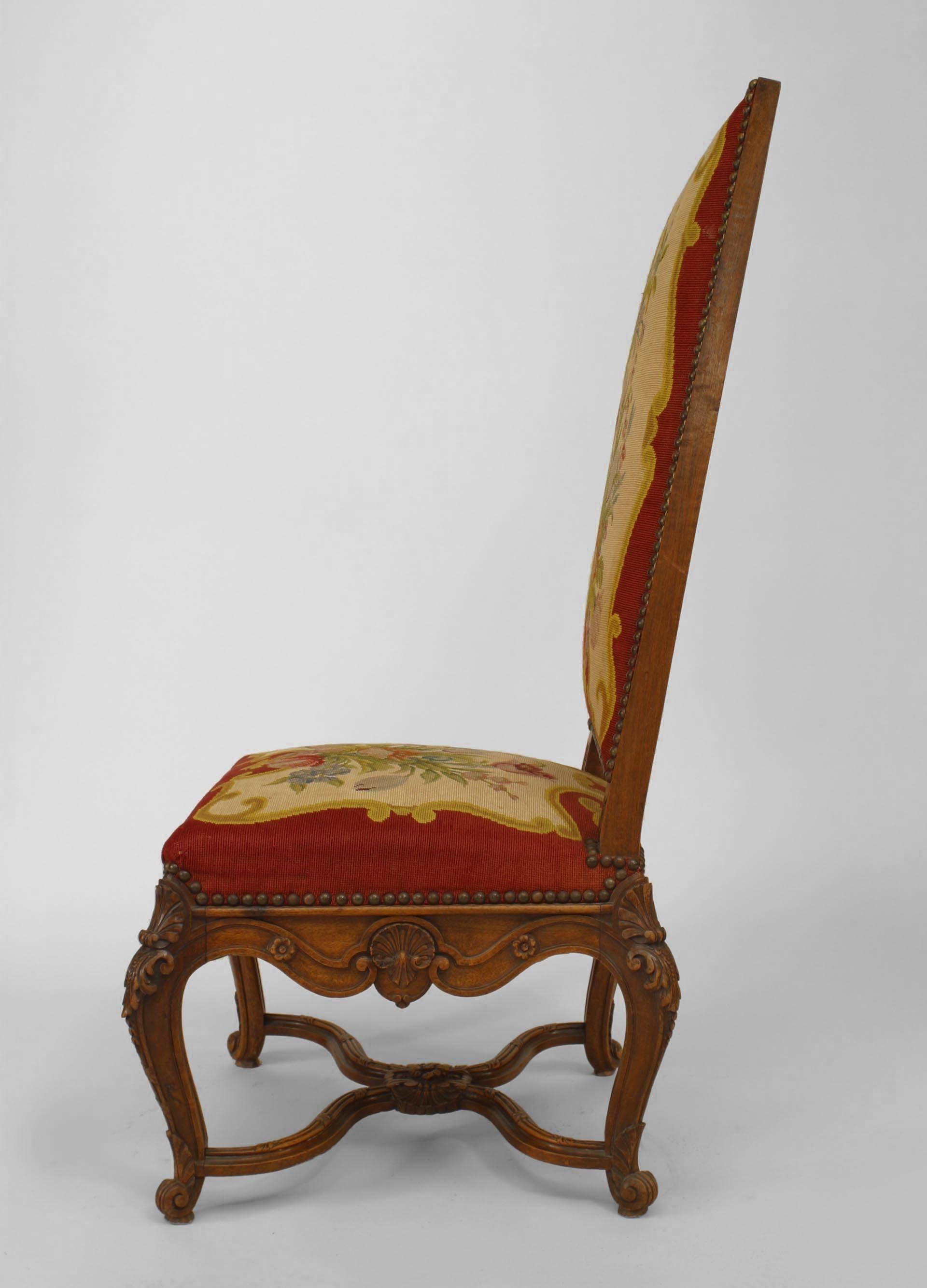 Regency Set di 4 poltrone aubusson francesi Regence con motivo floreale rosso in vendita