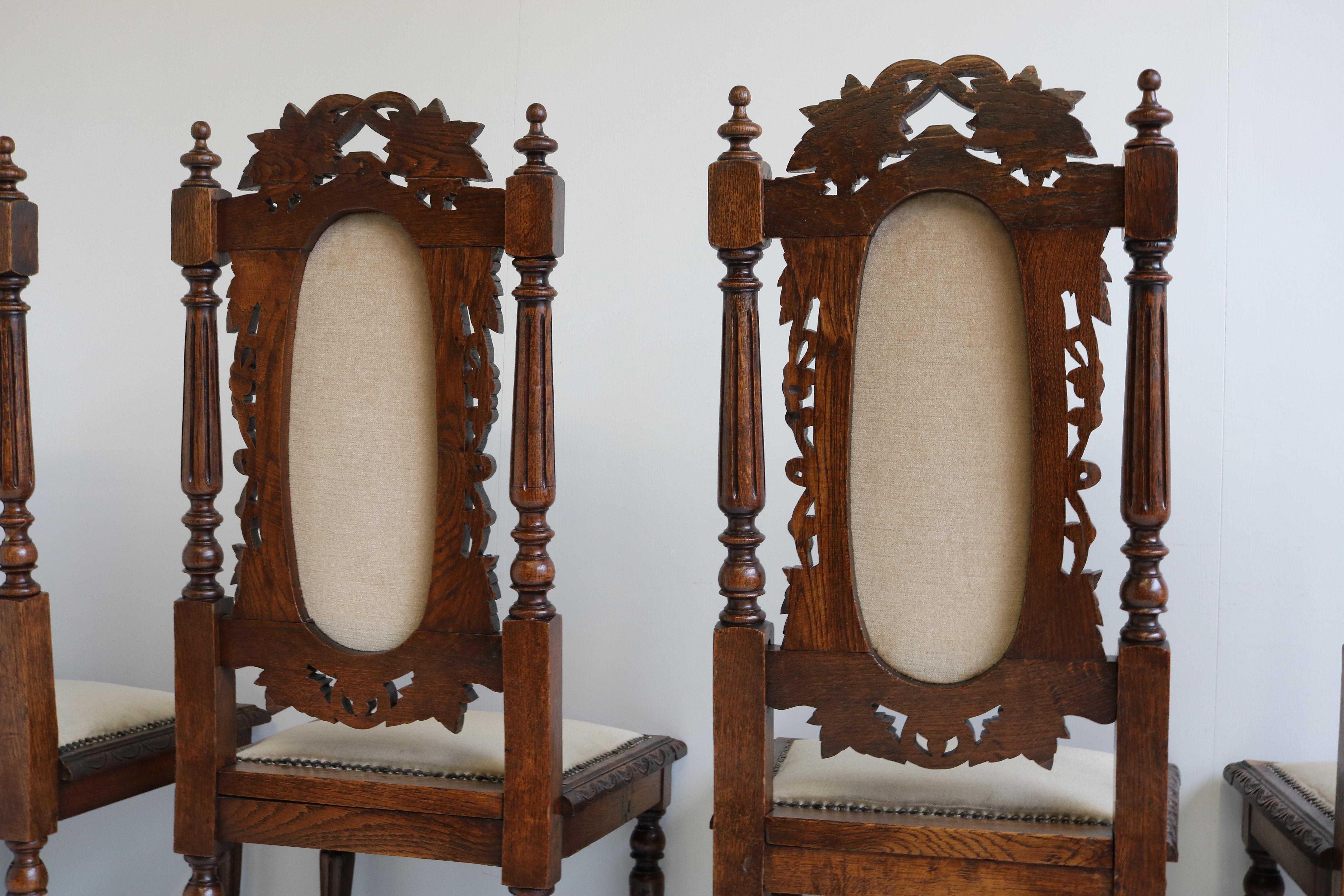 Set of 4 French Renaissance Revival Hunting Style Chairs Carved Oak Black Forest For Sale 4