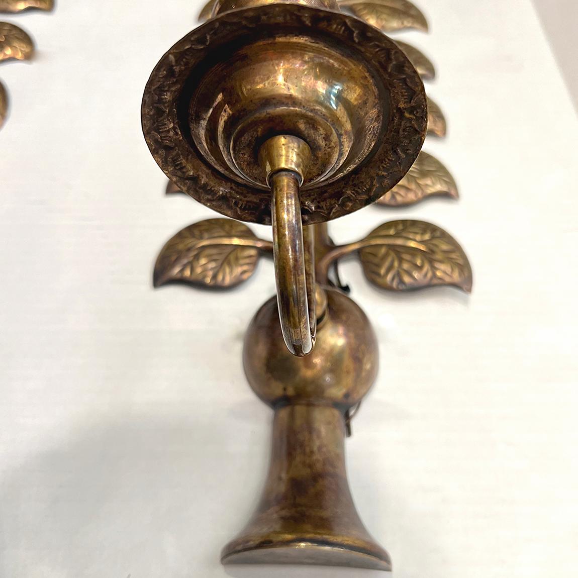 Set di 4 sconsigliere francesi Repousse, vendute a coppia In condizioni buone in vendita a New York, NY