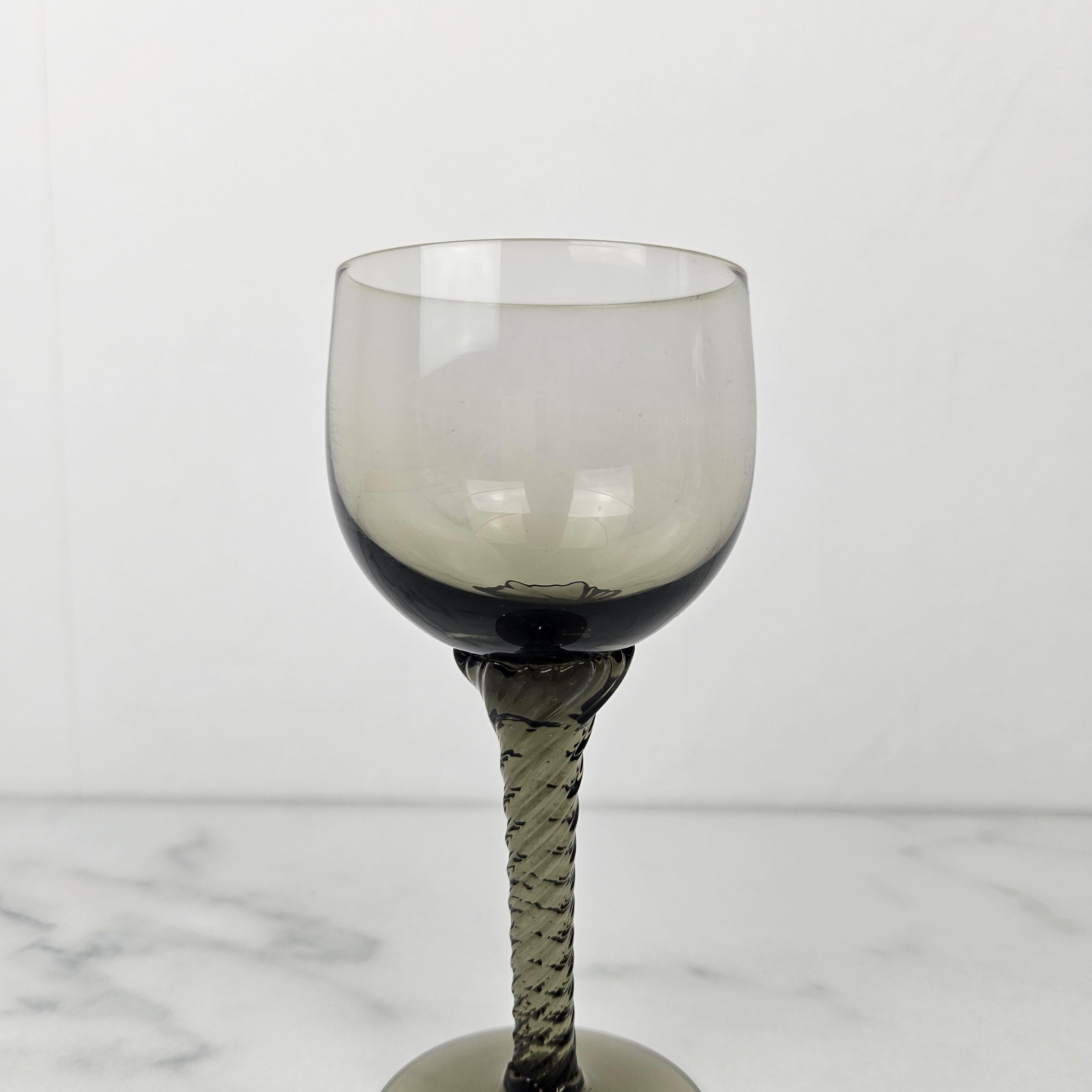 Set of 4 French Smoky Gray Twisted Stem Wine Glasses, 1930's In Good Condition For Sale In Oud Beijerland, NL