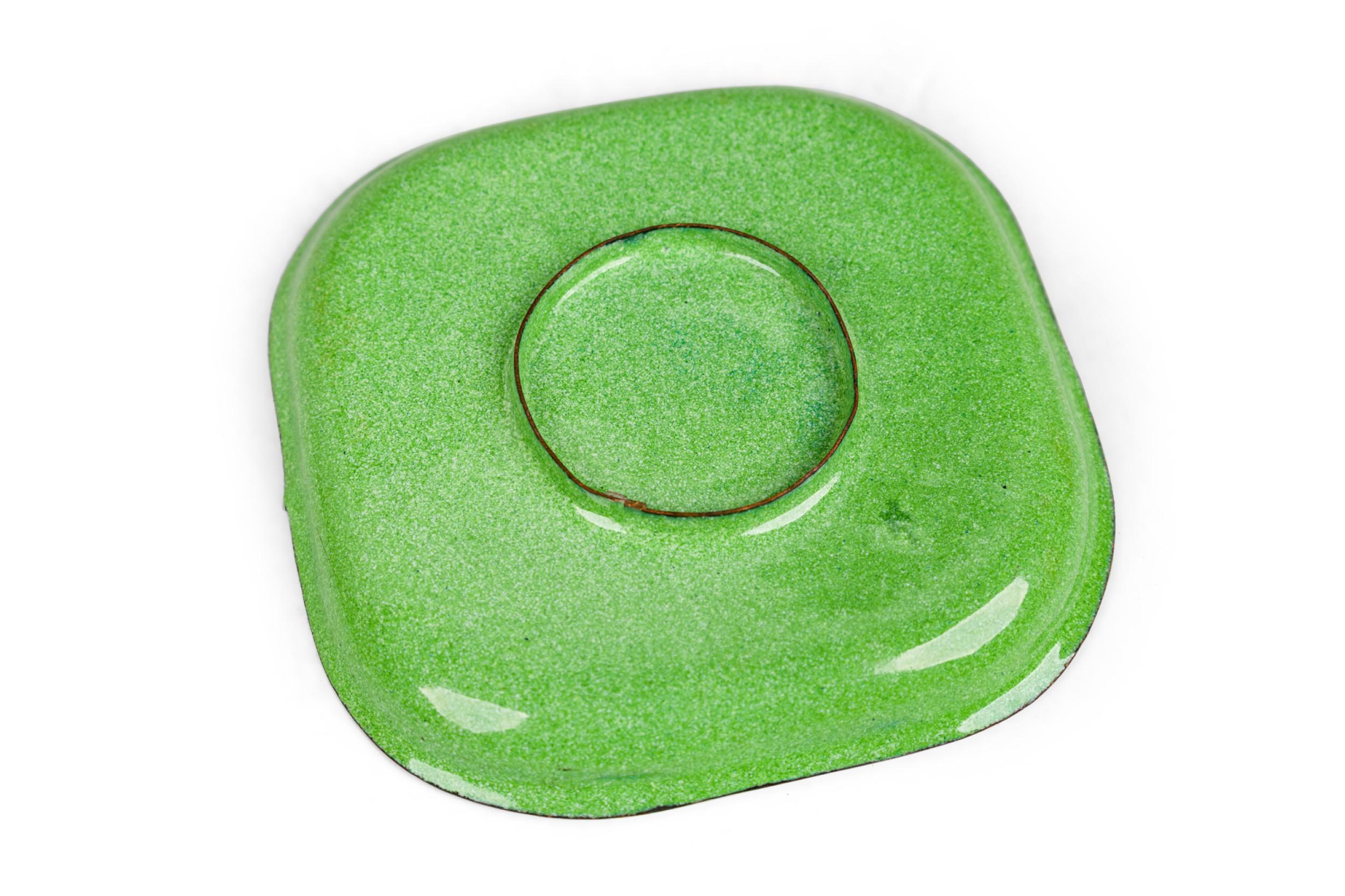 Victorien Lot de 4 petites assiettes victoriennes françaises en émail vert et blanc en vente