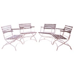 Juego de 4 sillones franceses de jardín de listones de madera con estructura de metal