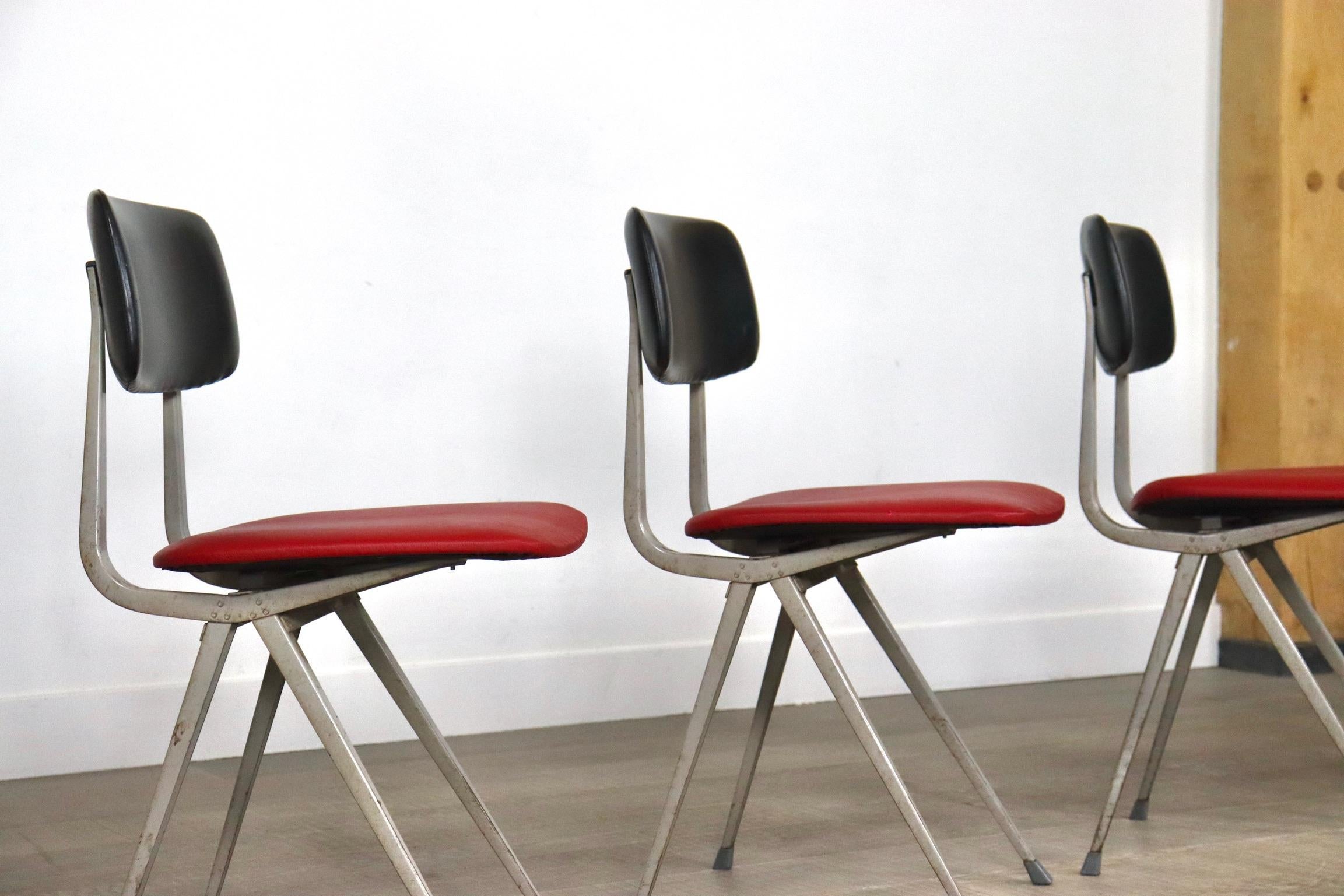 Steel Set of 4 Friso Kramer for Ahrend de Cirkel “Result” Dining Chairs, Netherlands 67 For Sale