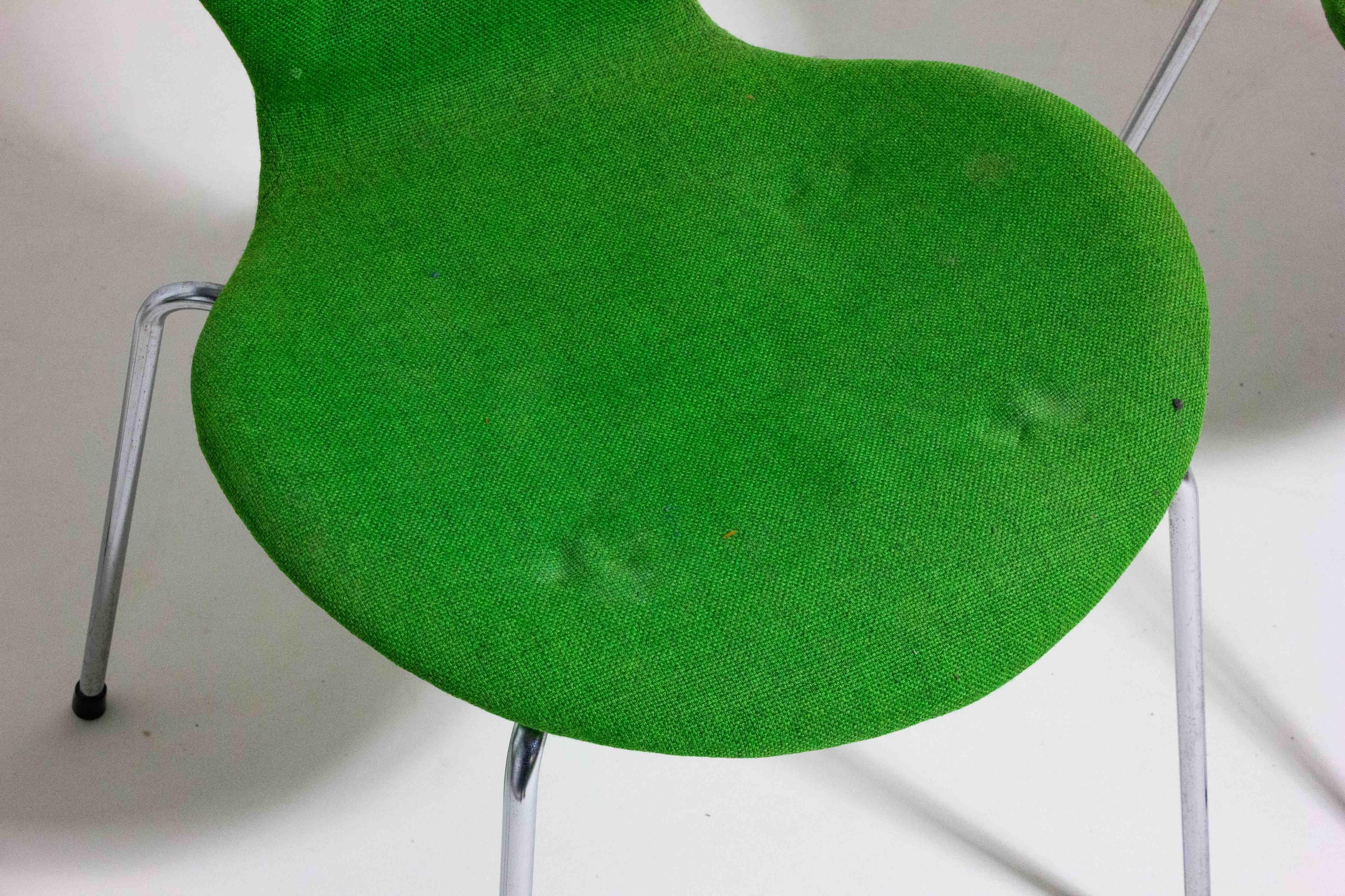 Set di 4 sedie a farfalla Fritz Hansen in tessuto verde intenso, anni '80 In condizioni discrete in vendita a Antwerpen, VAN