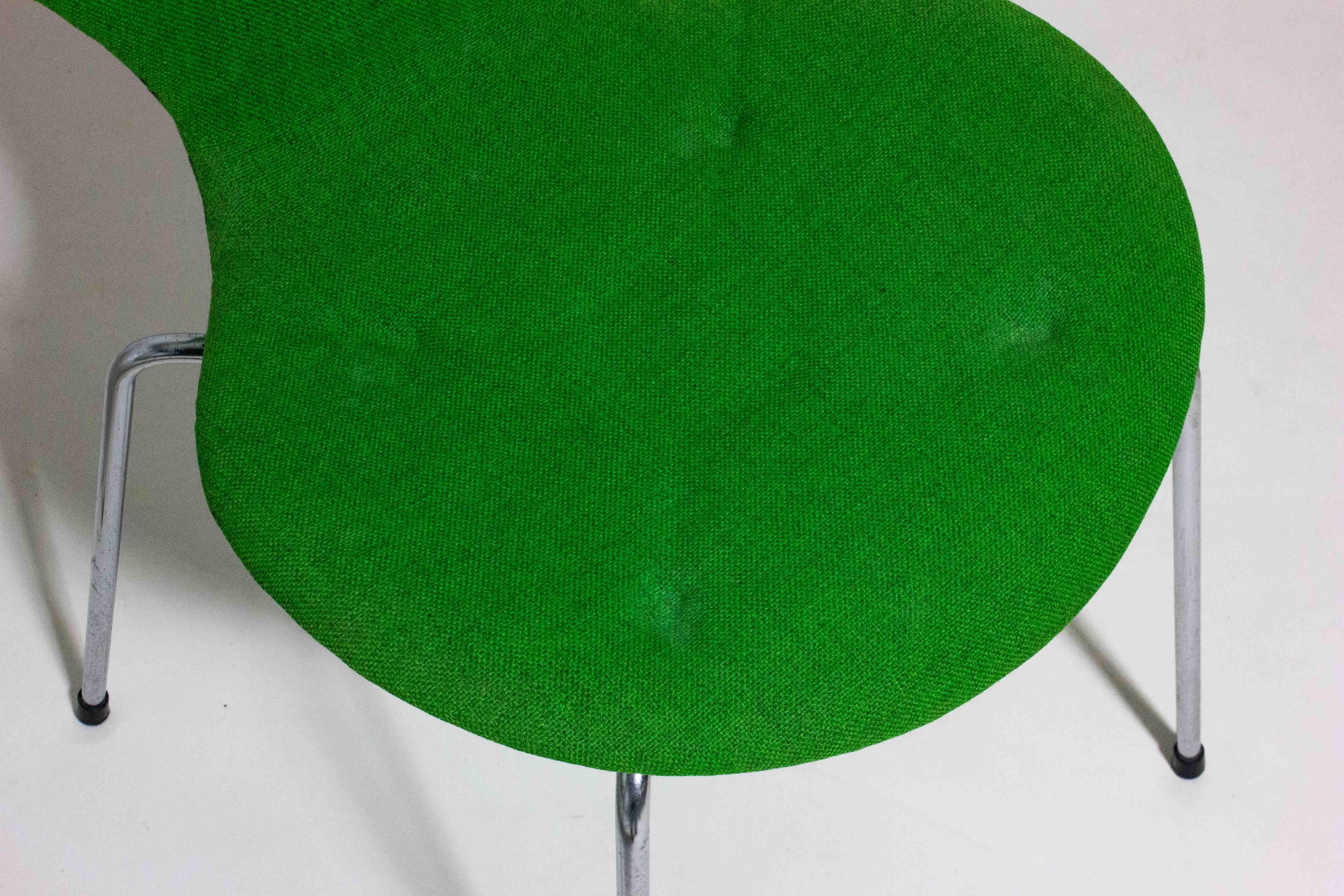 Fine XX secolo Set di 4 sedie a farfalla Fritz Hansen in tessuto verde intenso, anni '80 in vendita