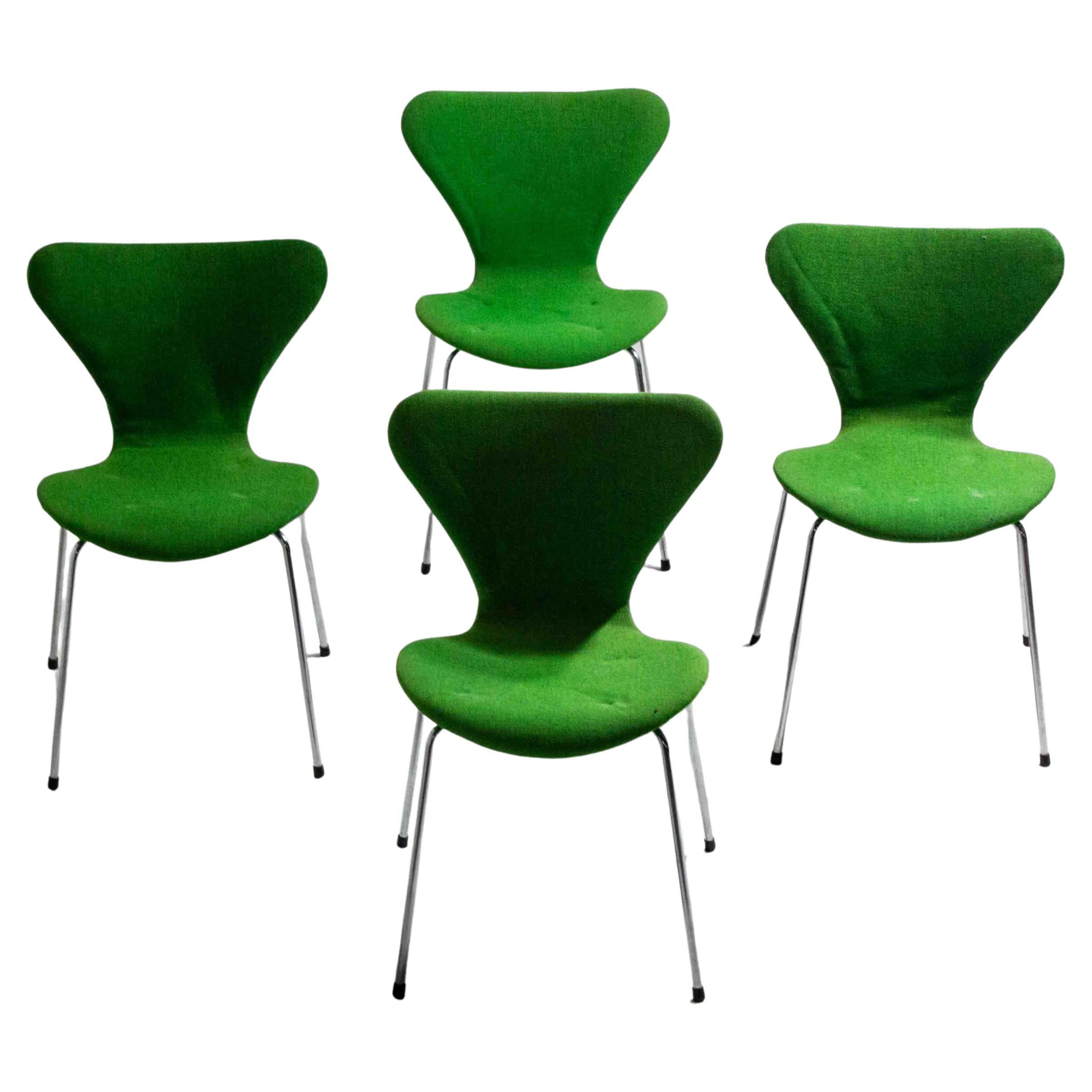 Set di 4 sedie a farfalla Fritz Hansen in tessuto verde intenso, anni '80 in vendita