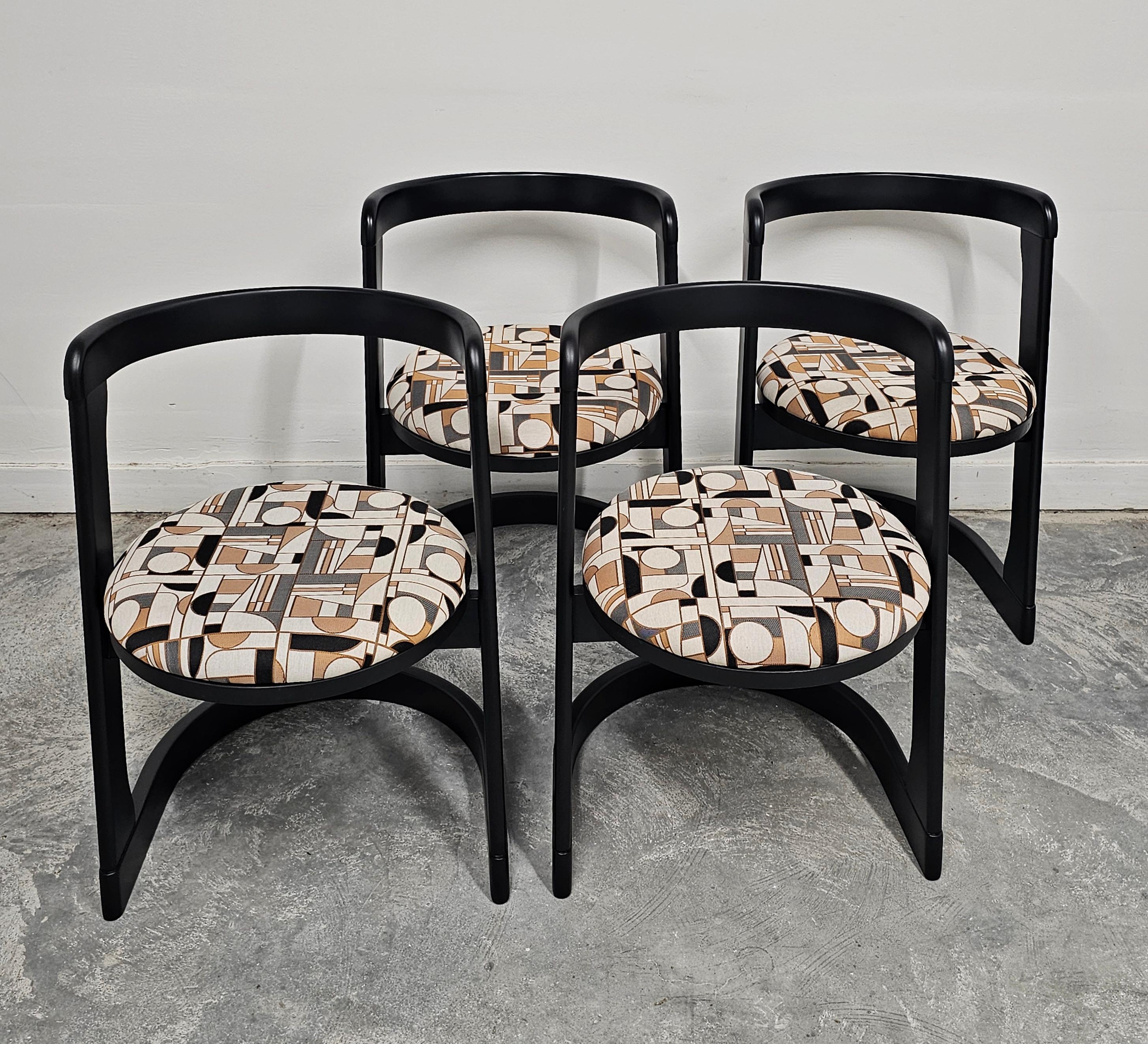 Ensemble de 4 chaises 