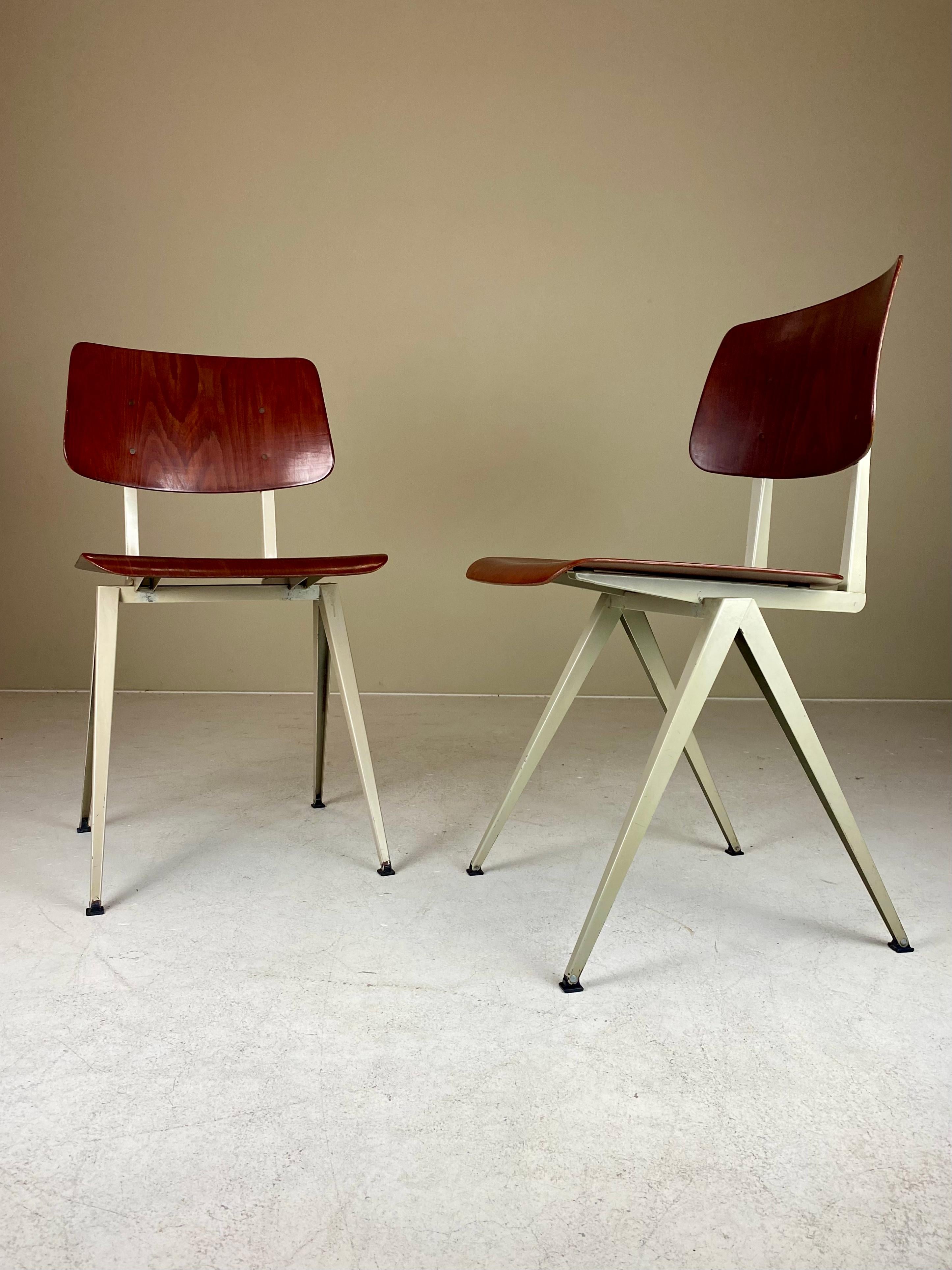 Satz von 4 Galvanitas Oosterhout NV S16 Kompassstühlen, niederländisches Design, 1950er Jahre (Moderne der Mitte des Jahrhunderts) im Angebot