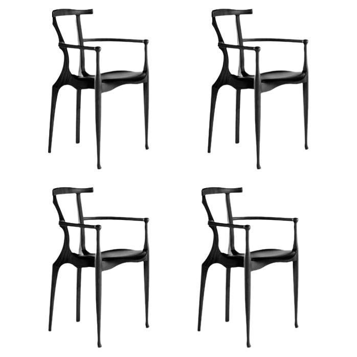 Ensemble de 4 chaises de salle à manger Gaulino par Oscar Tusquets, bois de frêne teinté noir, Espagne en vente