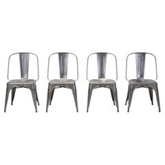 Ensemble de 4 véritables chaises empilables françaises Tolix de style AC en coquille d'œuf gris foncé 
