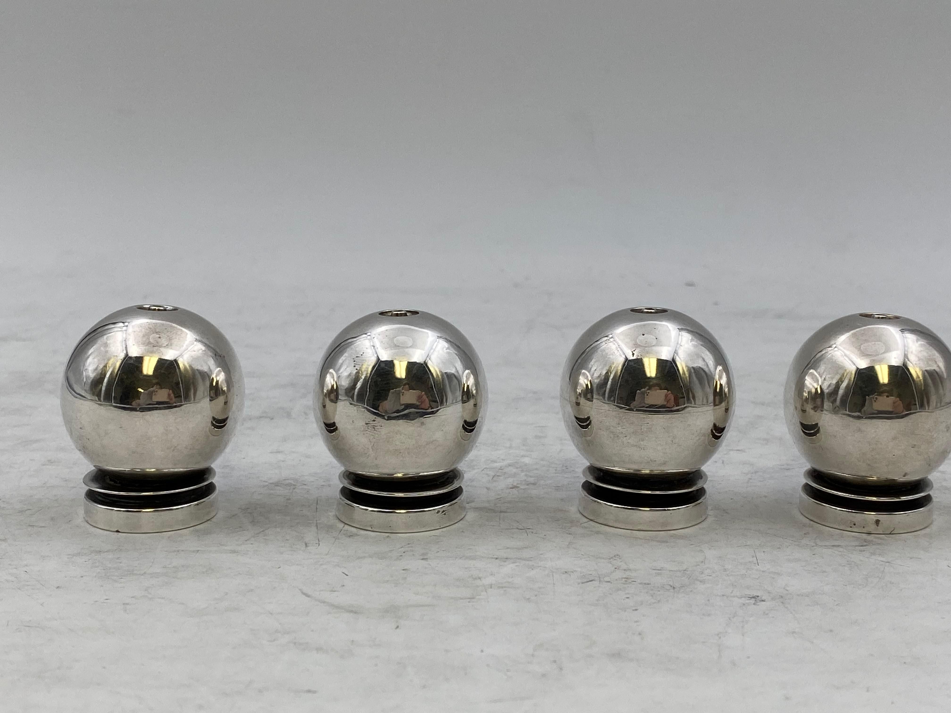 Georg Jensen sterling silver shakers in Pyramid pattern, circa 1933-1944. Measuring 1.5