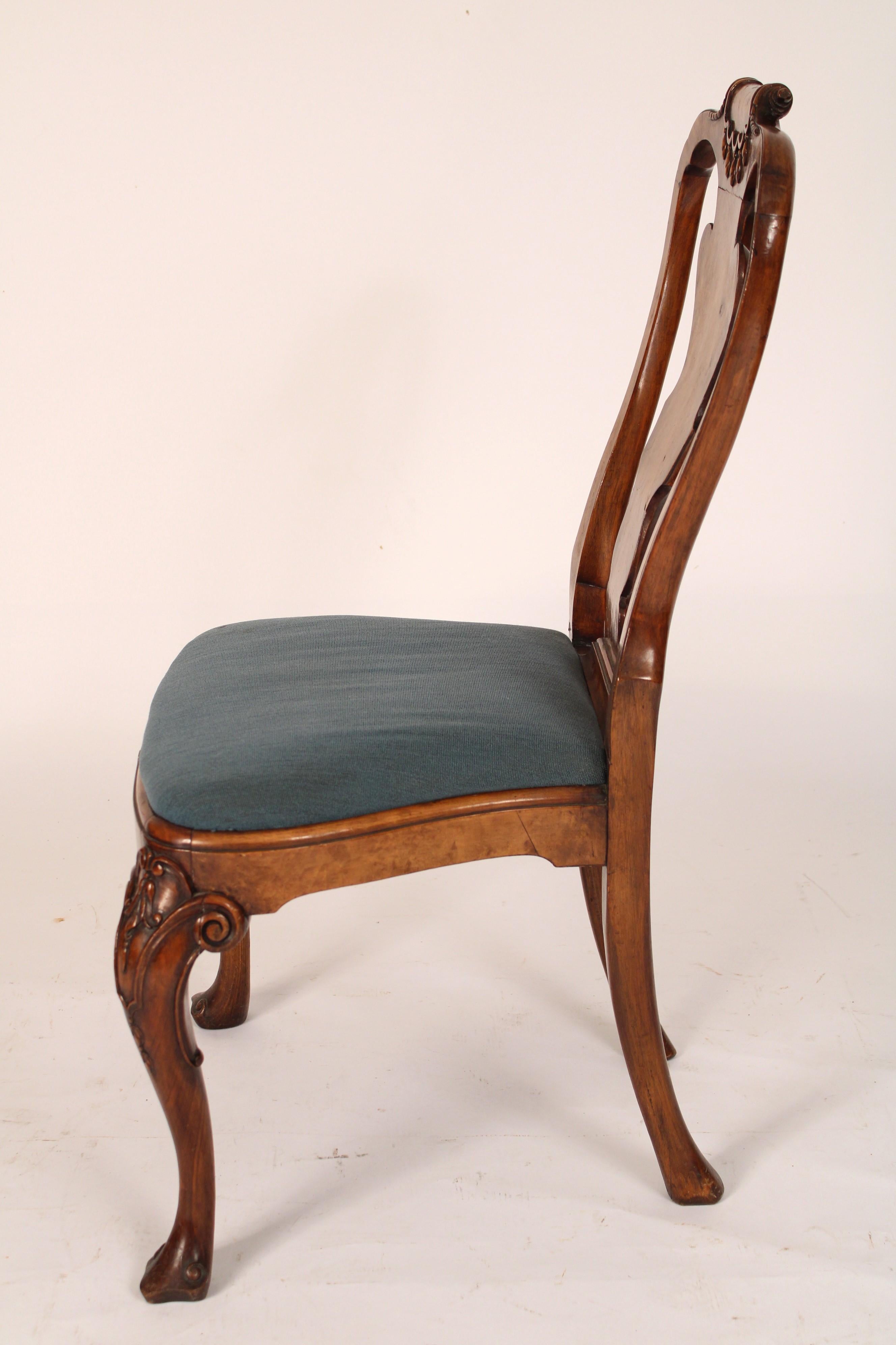 Set of 4 George I style Walnut and Burl Elm Side Chairs In Good Condition In Laguna Beach, CA