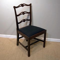 Set di 4 sedie laterali con schienale a scaletta George III con sedute antiscivolo